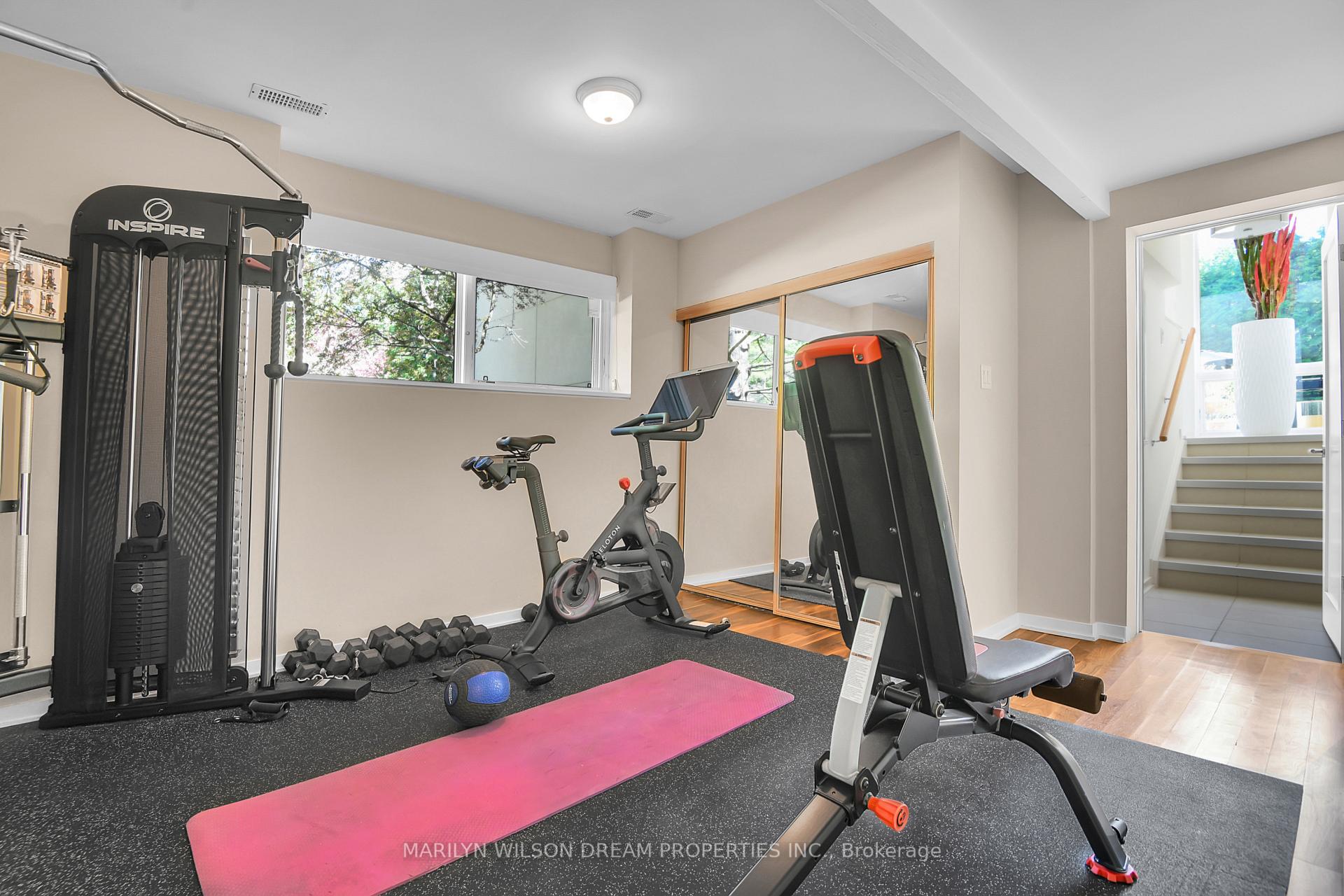 Photo 40 of 10 Burrows Road, Ottawa, Rothwell Heights — HOMEH