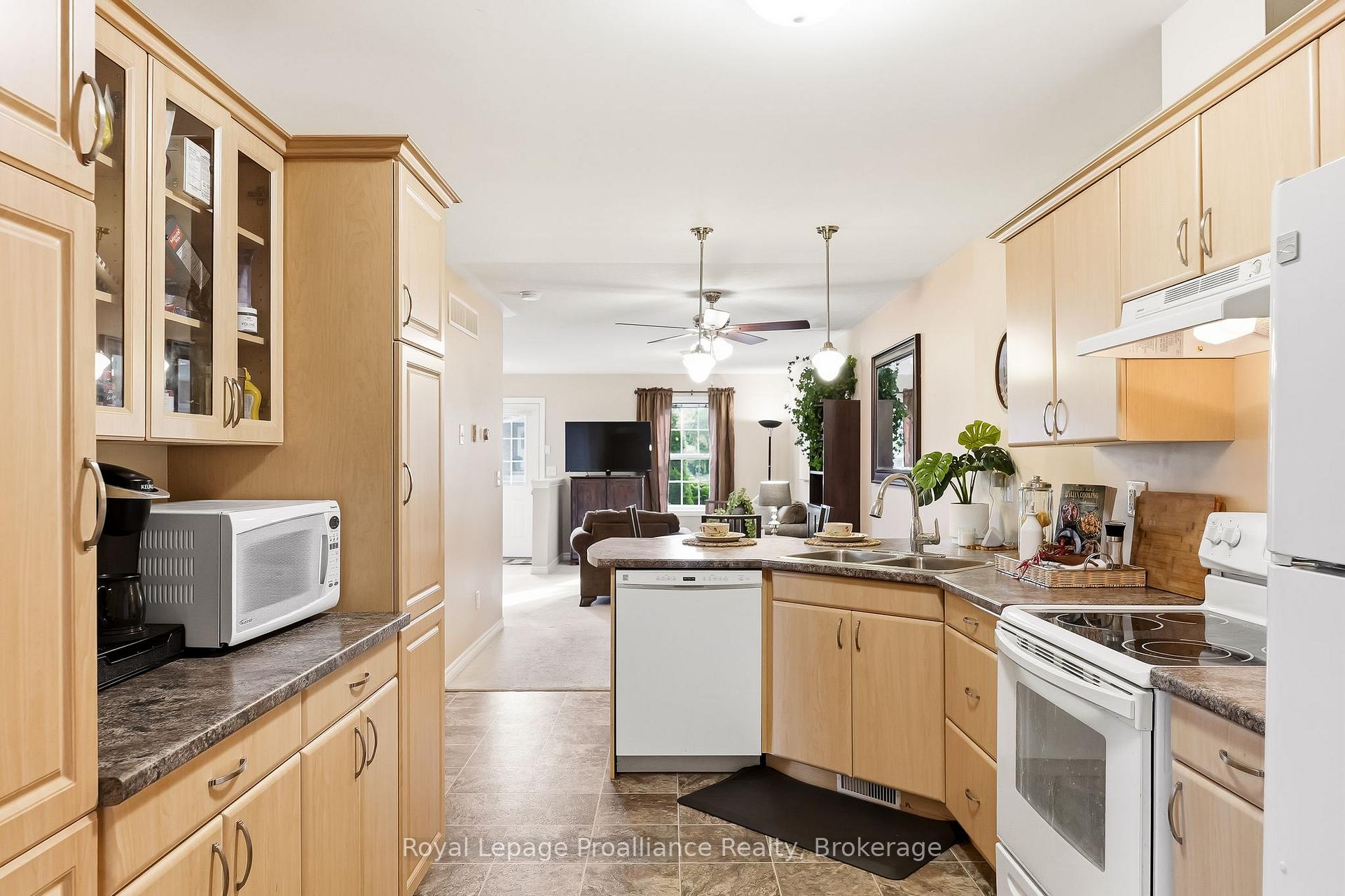 Photo 19 of 23 Empire Boulevard, Brighton — HOMEH