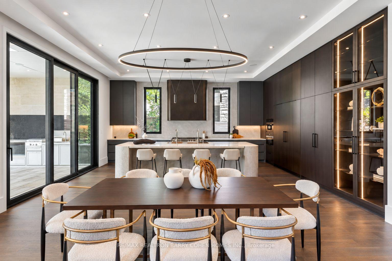 Photo 10 of 90 Arjay Crescent, North York, Bridle Path-Sunnybrook-York Mills — HOMEH