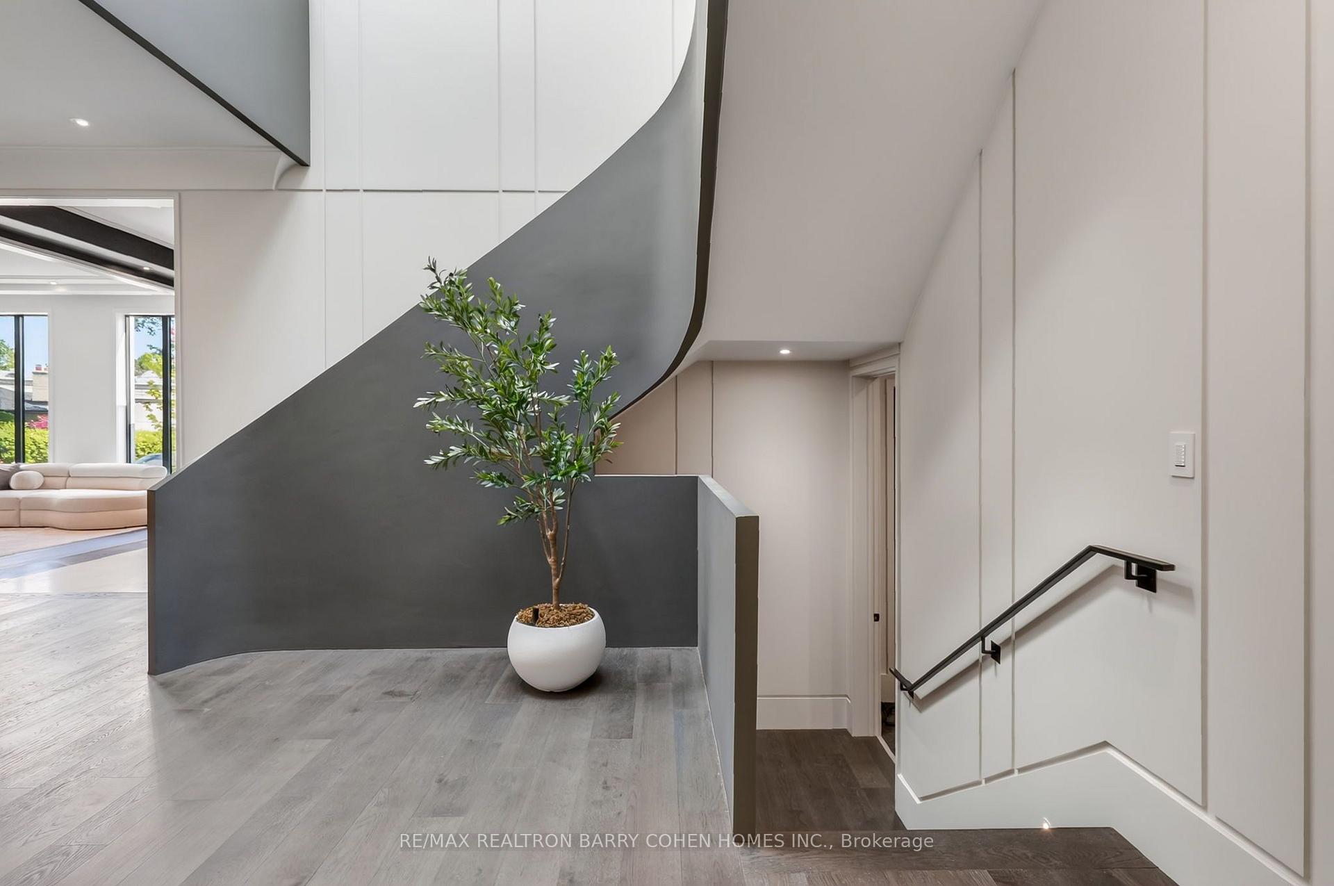 Photo 68 of 90 Arjay Crescent, North York, Bridle Path-Sunnybrook-York Mills — HOMEH
