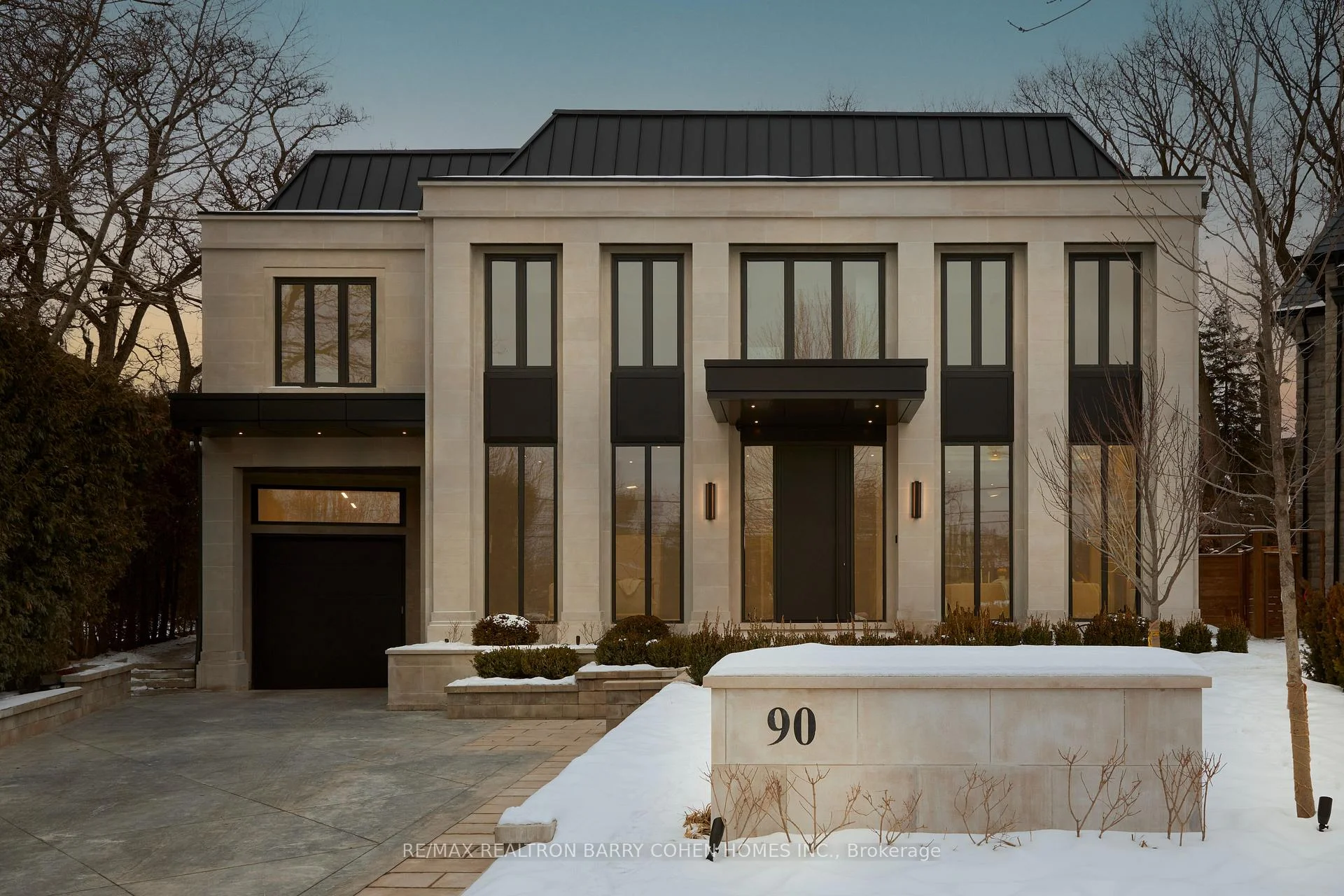 Photo 2 of 90 Arjay Crescent, North York, Bridle Path-Sunnybrook-York Mills — HOMEH