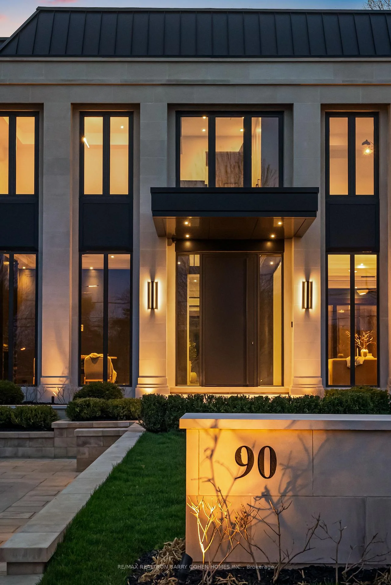 Photo 9 of 90 Arjay Crescent, North York, Bridle Path-Sunnybrook-York Mills — HOMEH