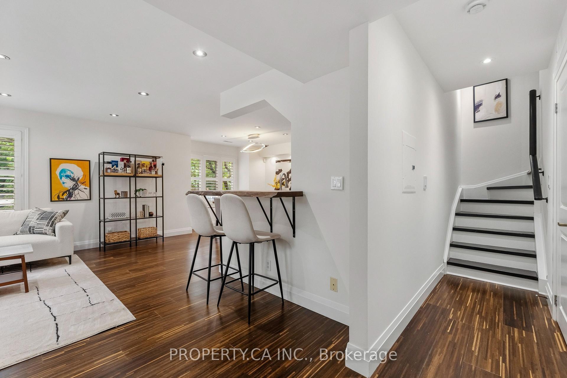 Photo 4 of Unit Th2, 208 Niagara Street, Toronto, Niagara — HOMEH