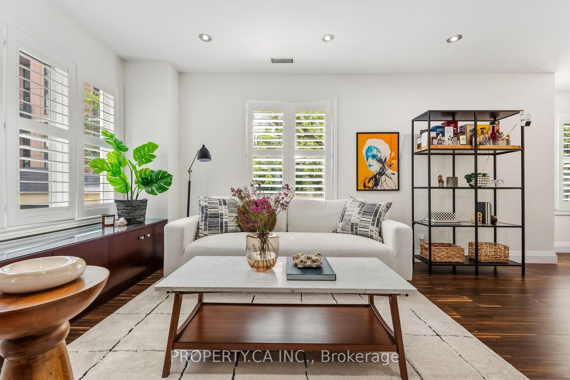 Photo 7 of Unit Th2, 208 Niagara Street, Toronto, Niagara — HOMEH