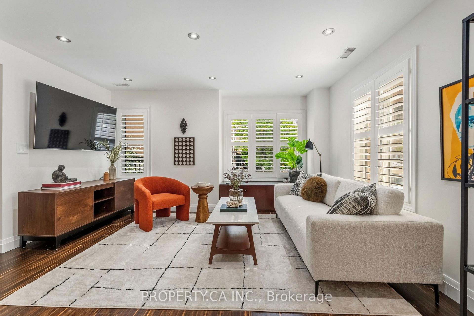 Photo 13 of Unit Th2, 208 Niagara Street, Toronto, Niagara — HOMEH