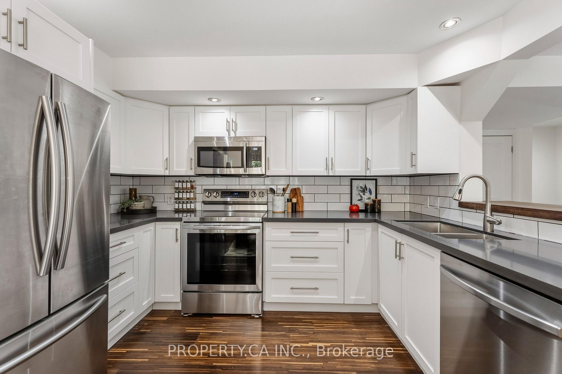 Photo 15 of Unit Th2, 208 Niagara Street, Toronto, Niagara — HOMEH