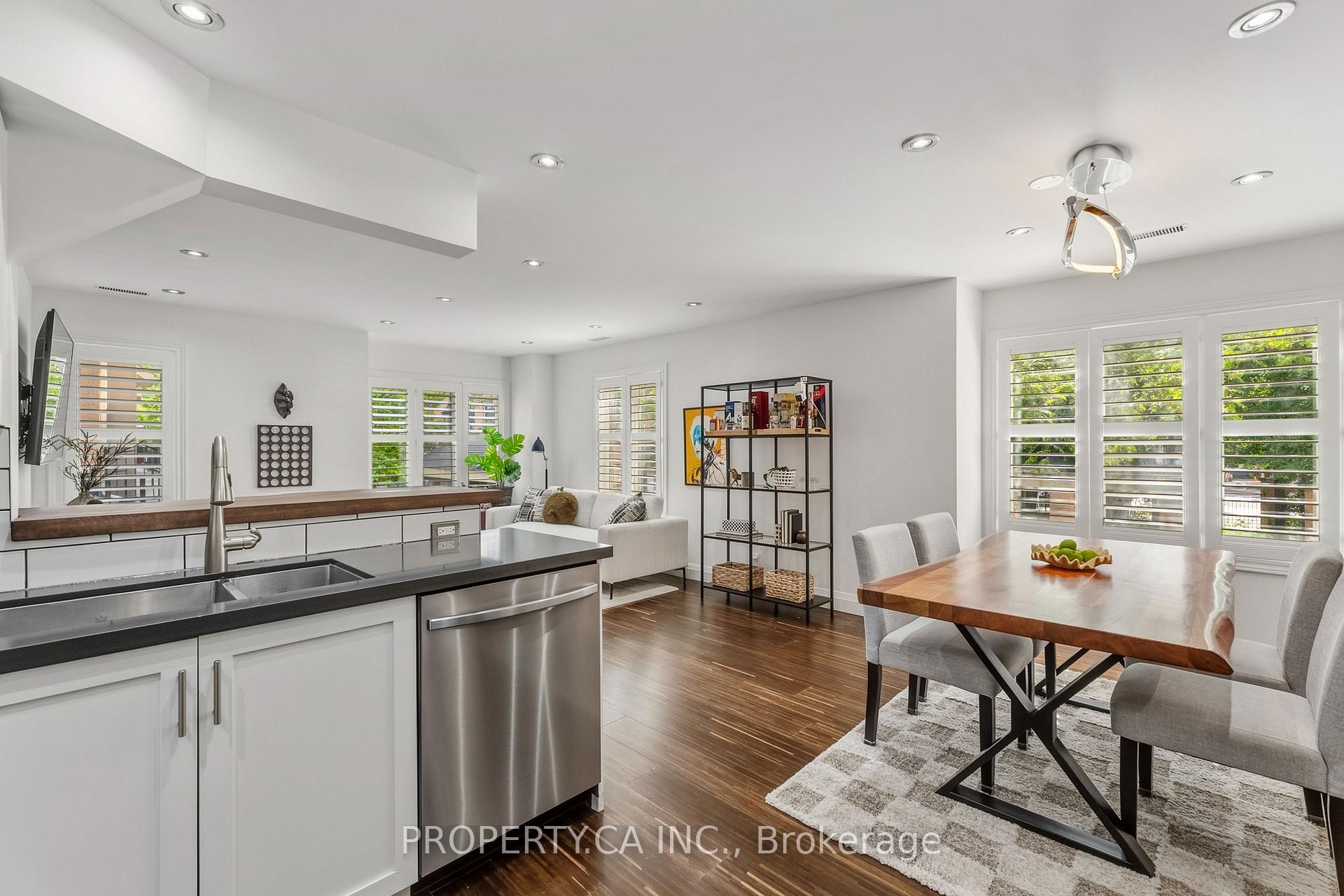 Photo 17 of Unit Th2, 208 Niagara Street, Toronto, Niagara — HOMEH
