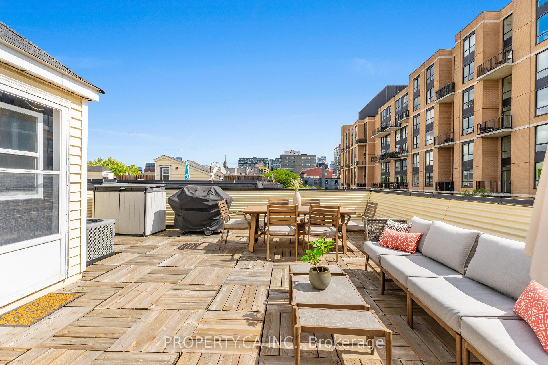 Photo 41 of Unit Th2, 208 Niagara Street, Toronto, Niagara — HOMEH