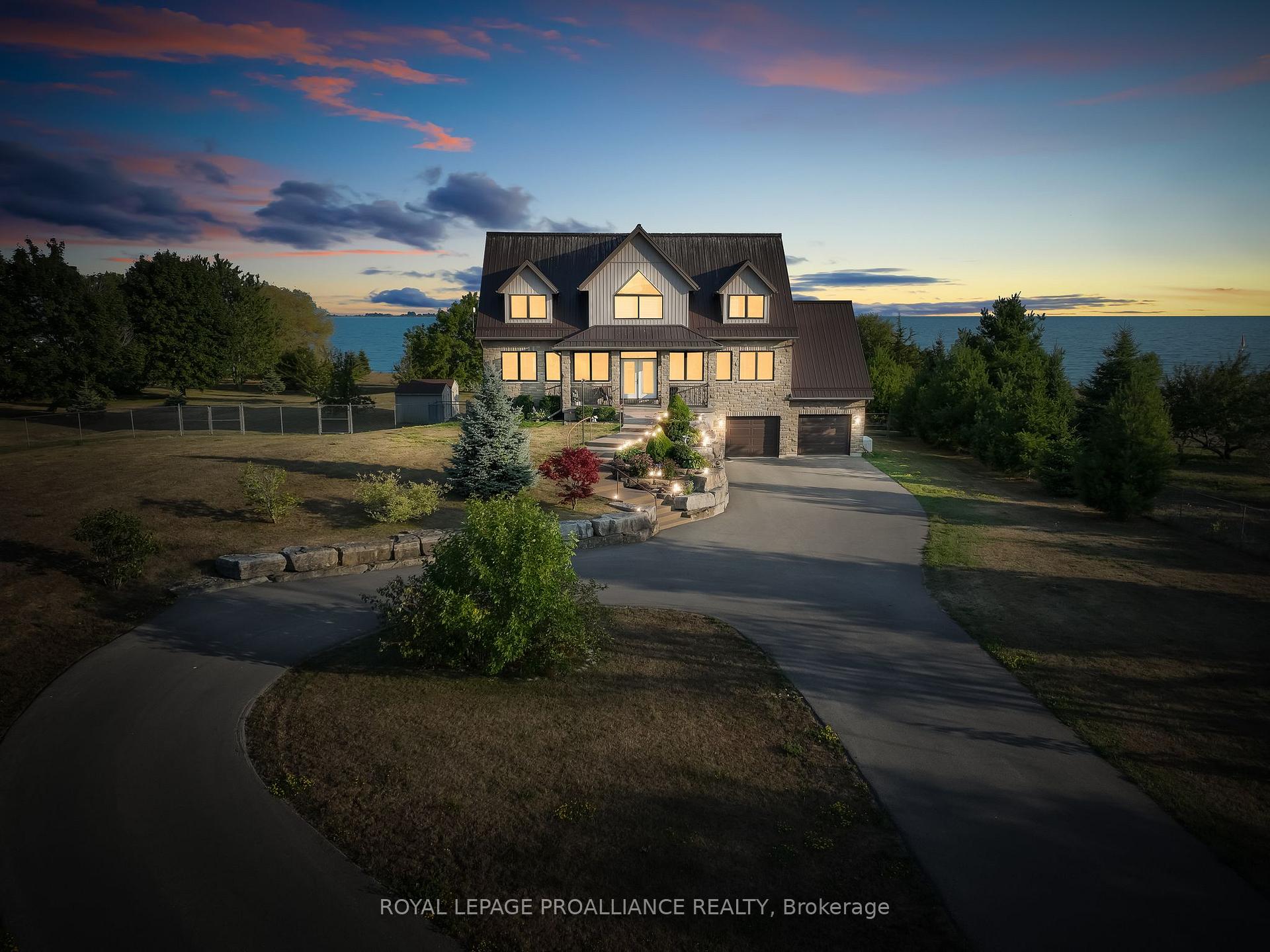 Photo 3 of 263 Lakeshore Road, Brighton, Rural Brighton — HOMEH