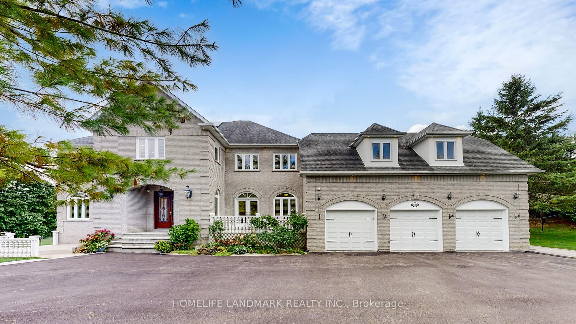 Photo 3 of 90 Offord Crescent, Aurora, Bayview Southeast — HOMEH