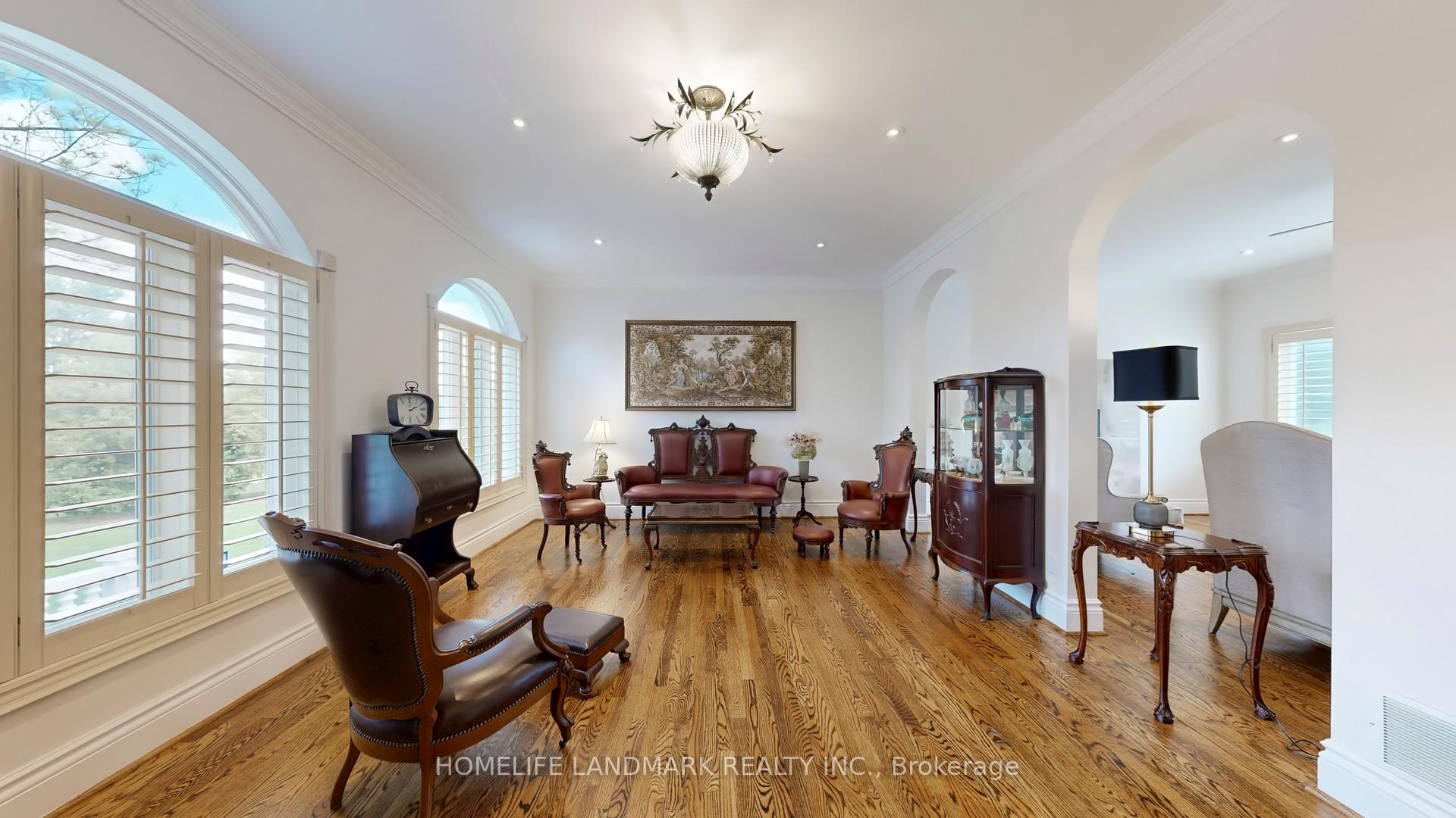 Photo 8 of 90 Offord Crescent, Aurora, Bayview Southeast — HOMEH