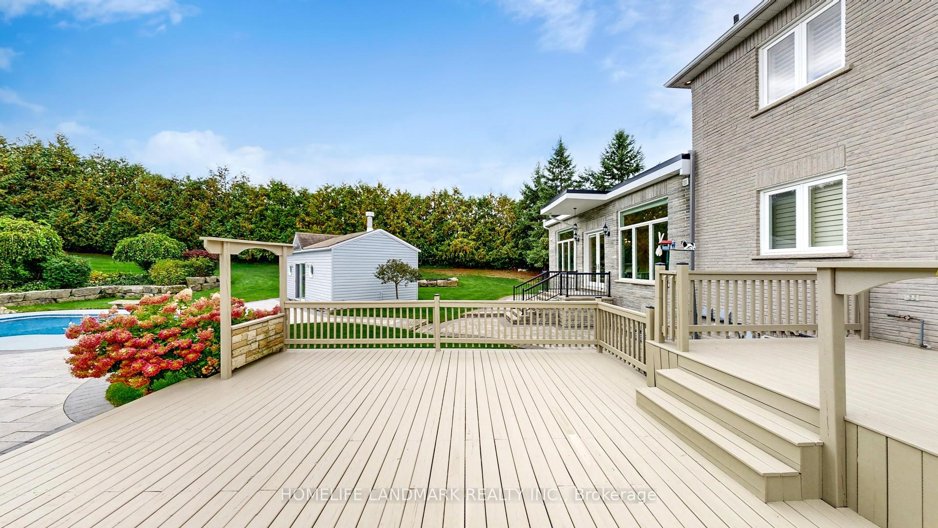 Photo 42 of 90 Offord Crescent, Aurora, Bayview Southeast — HOMEH
