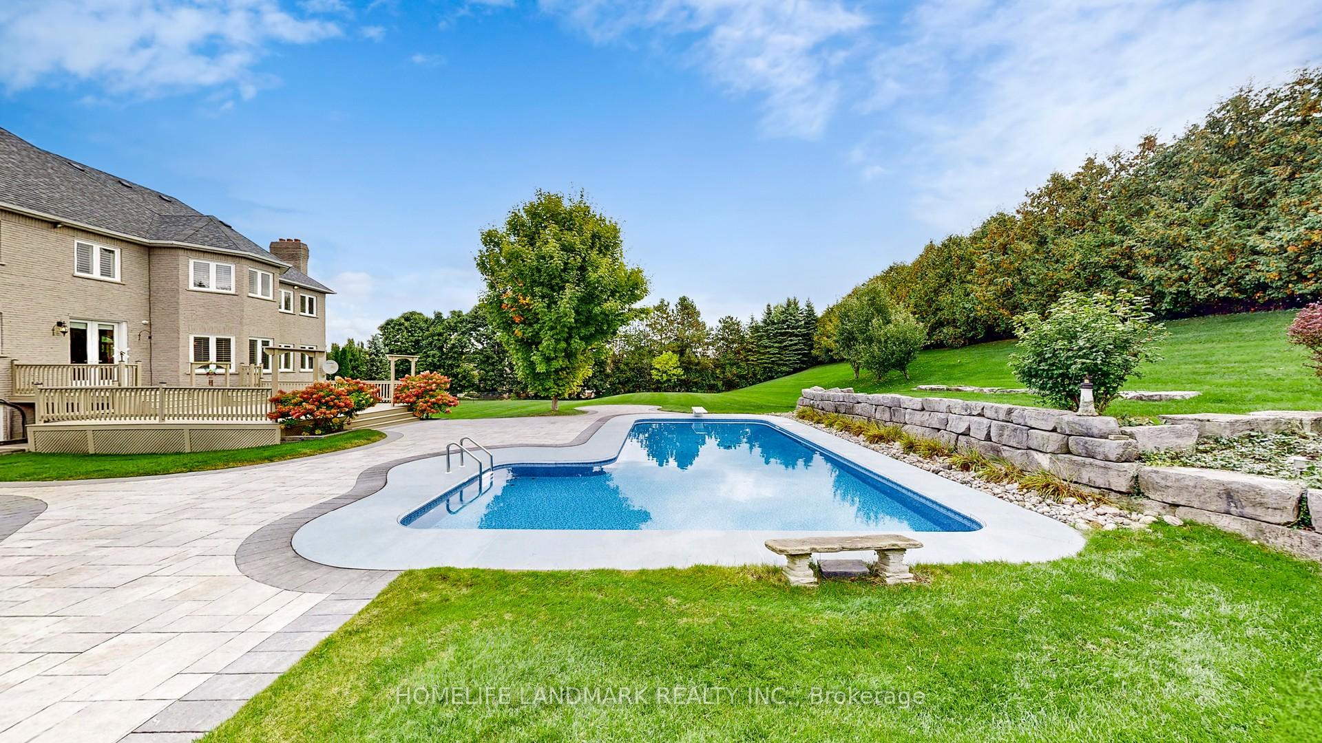 Photo 44 of 90 Offord Crescent, Aurora, Bayview Southeast — HOMEH