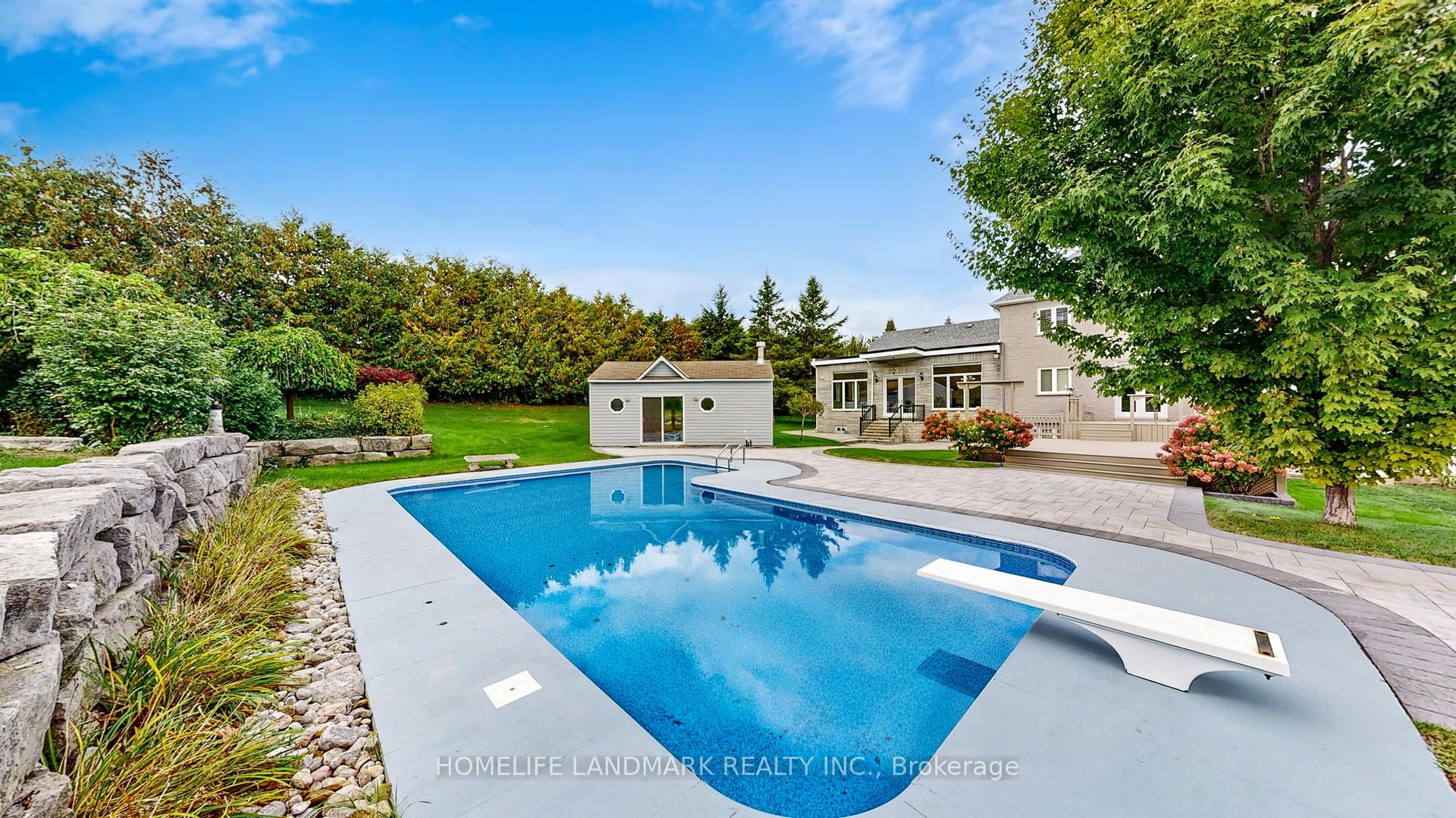 Photo 45 of 90 Offord Crescent, Aurora, Bayview Southeast — HOMEH