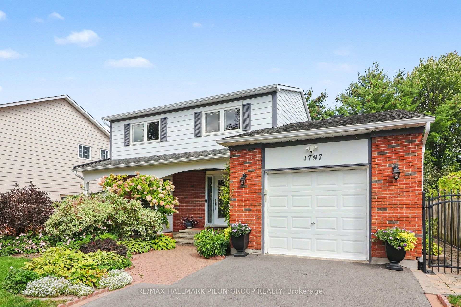 Photo 2 of 1797 Vigneault Street, Ottawa, Chateauneuf — HOMEH