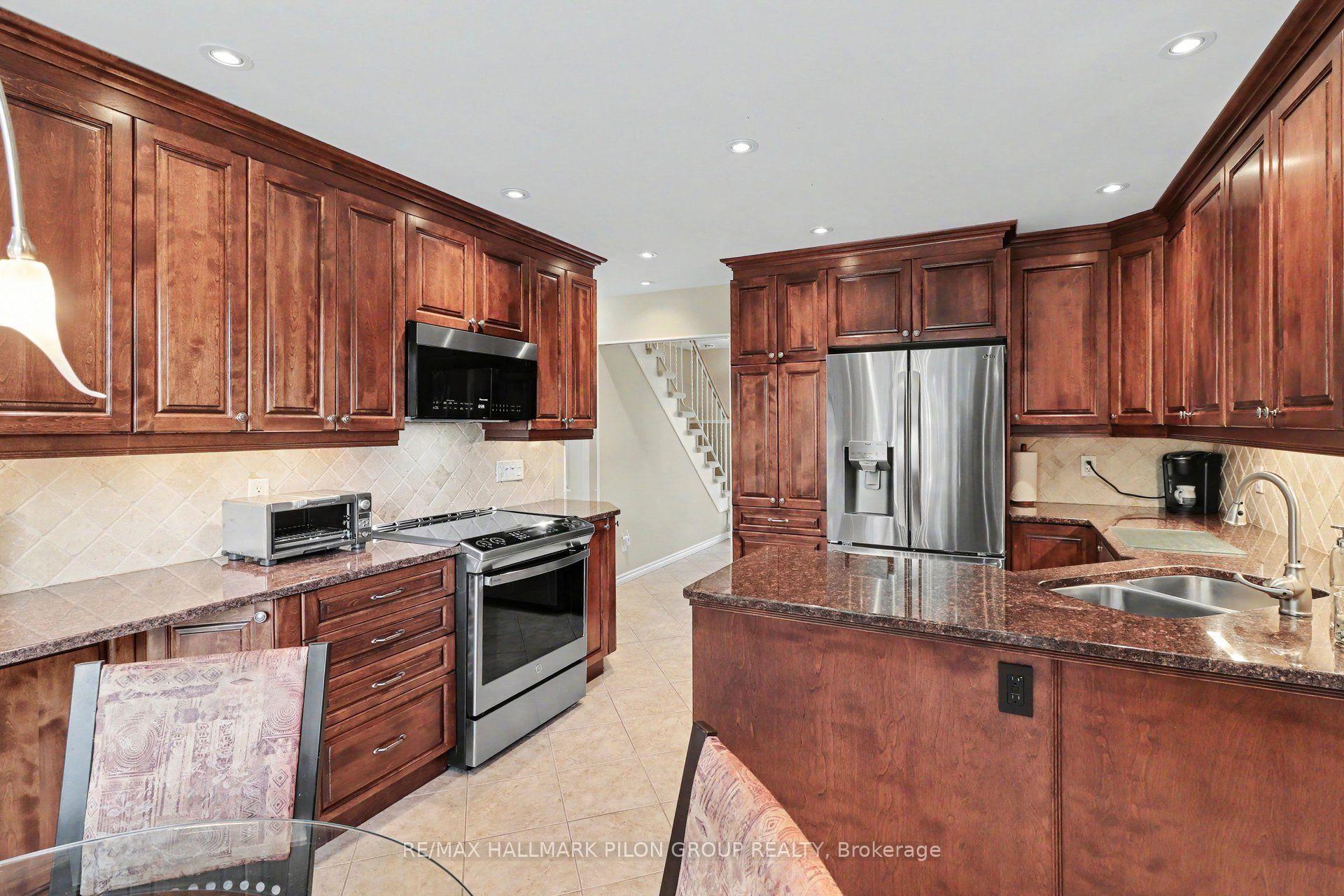Photo 4 of 1797 Vigneault Street, Ottawa, Chateauneuf — HOMEH