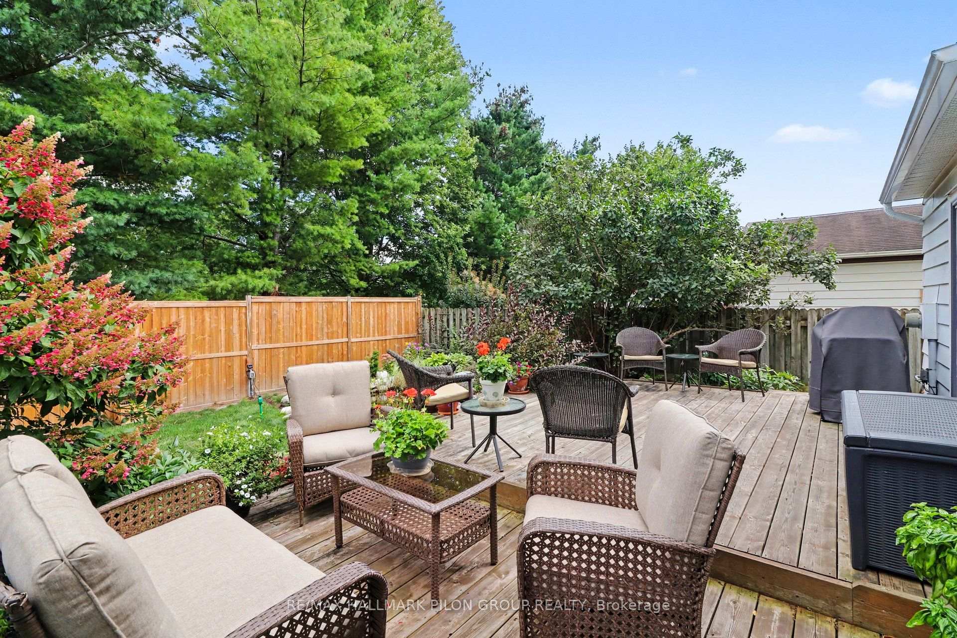 Photo 23 of 1797 Vigneault Street, Ottawa, Chateauneuf — HOMEH