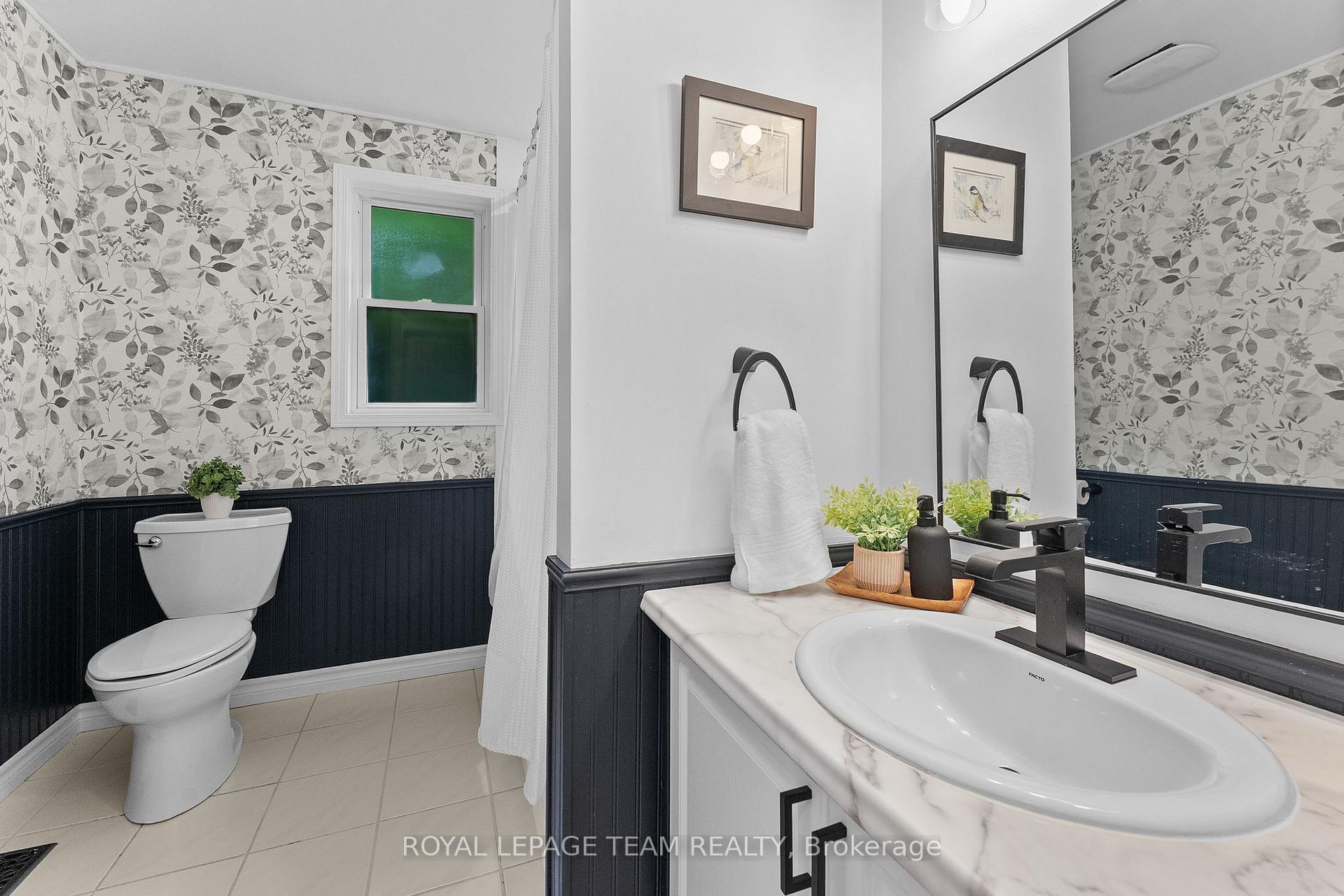 Photo 20 of 20 Pickwick Drive, Ottawa, Barrhaven - Cedargrove/Fraserdale — HOMEH