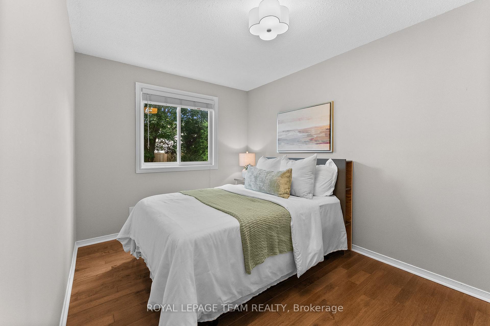 Photo 22 of 20 Pickwick Drive, Ottawa, Barrhaven - Cedargrove/Fraserdale — HOMEH