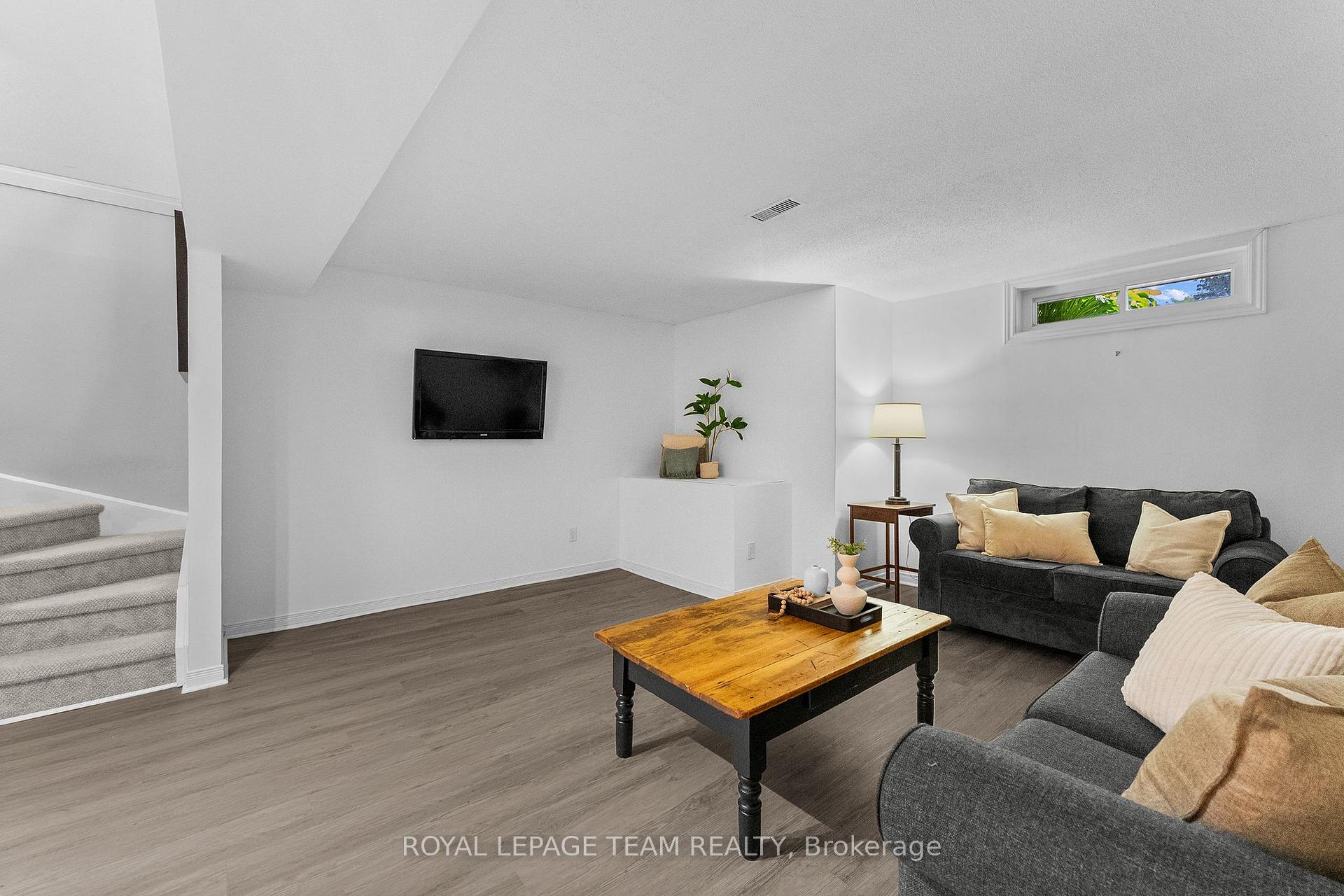 Photo 26 of 20 Pickwick Drive, Ottawa, Barrhaven - Cedargrove/Fraserdale — HOMEH
