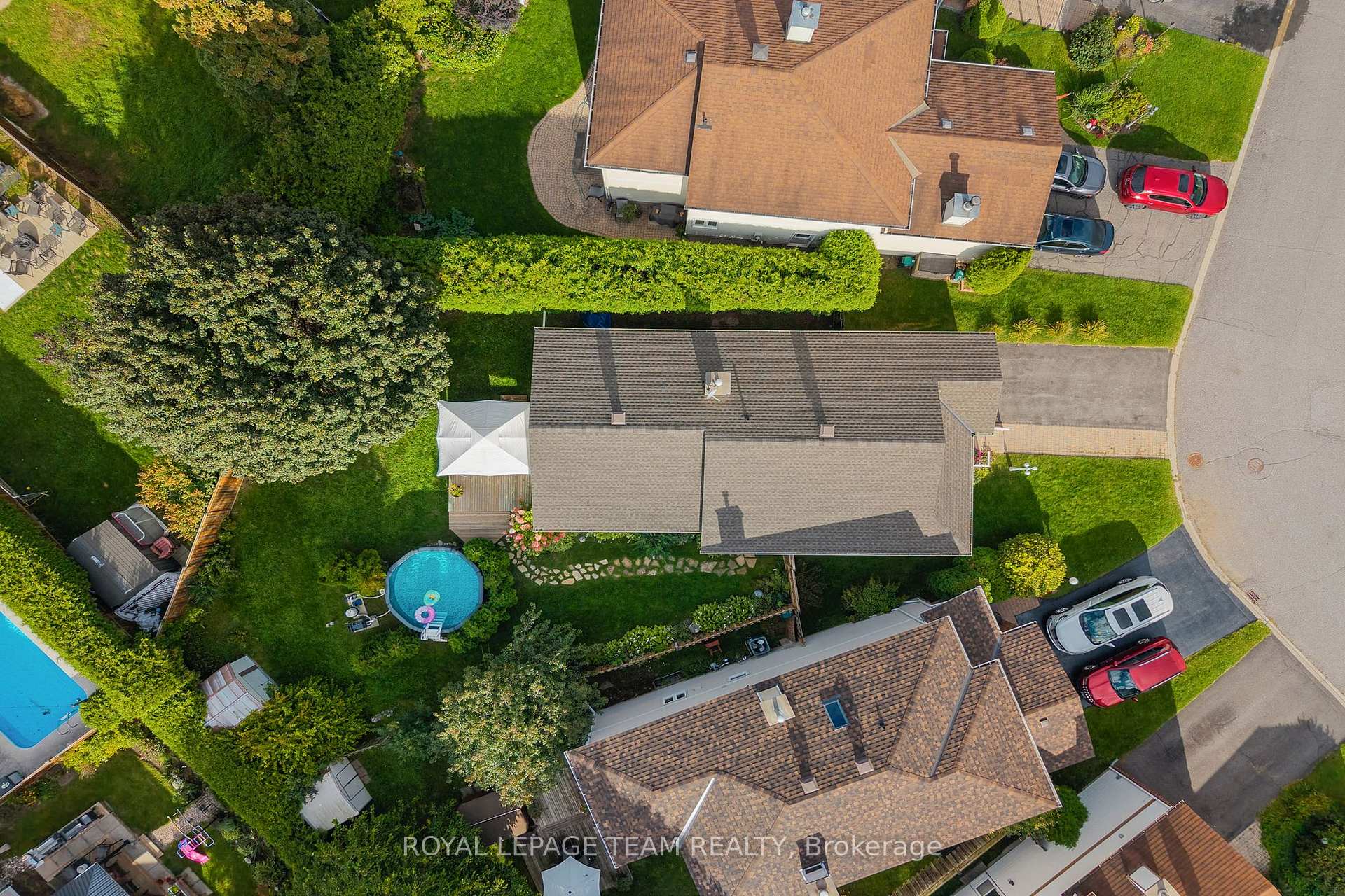 Photo 38 of 20 Pickwick Drive, Ottawa, Barrhaven - Cedargrove/Fraserdale — HOMEH