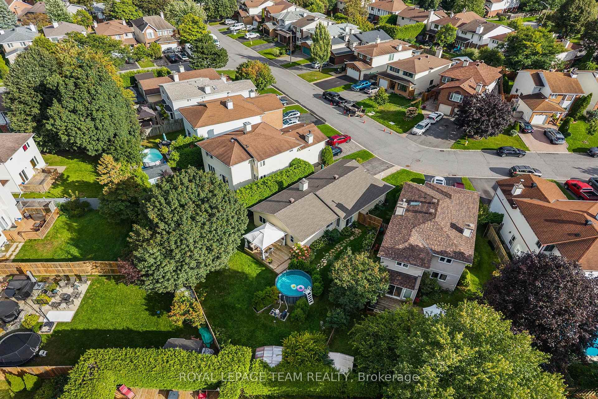 Photo 40 of 20 Pickwick Drive, Ottawa, Barrhaven - Cedargrove/Fraserdale — HOMEH