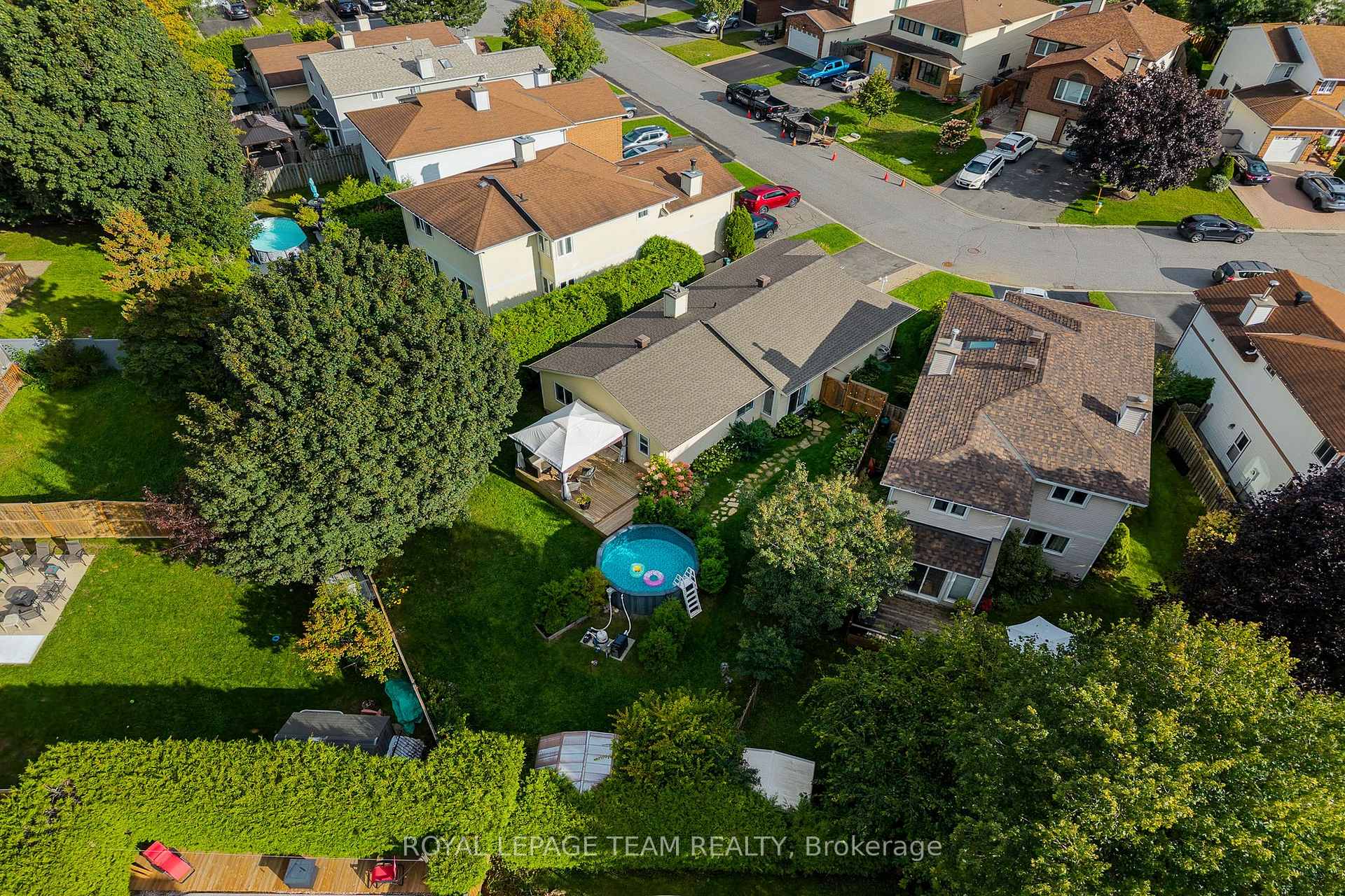 Photo 42 of 20 Pickwick Drive, Ottawa, Barrhaven - Cedargrove/Fraserdale — HOMEH