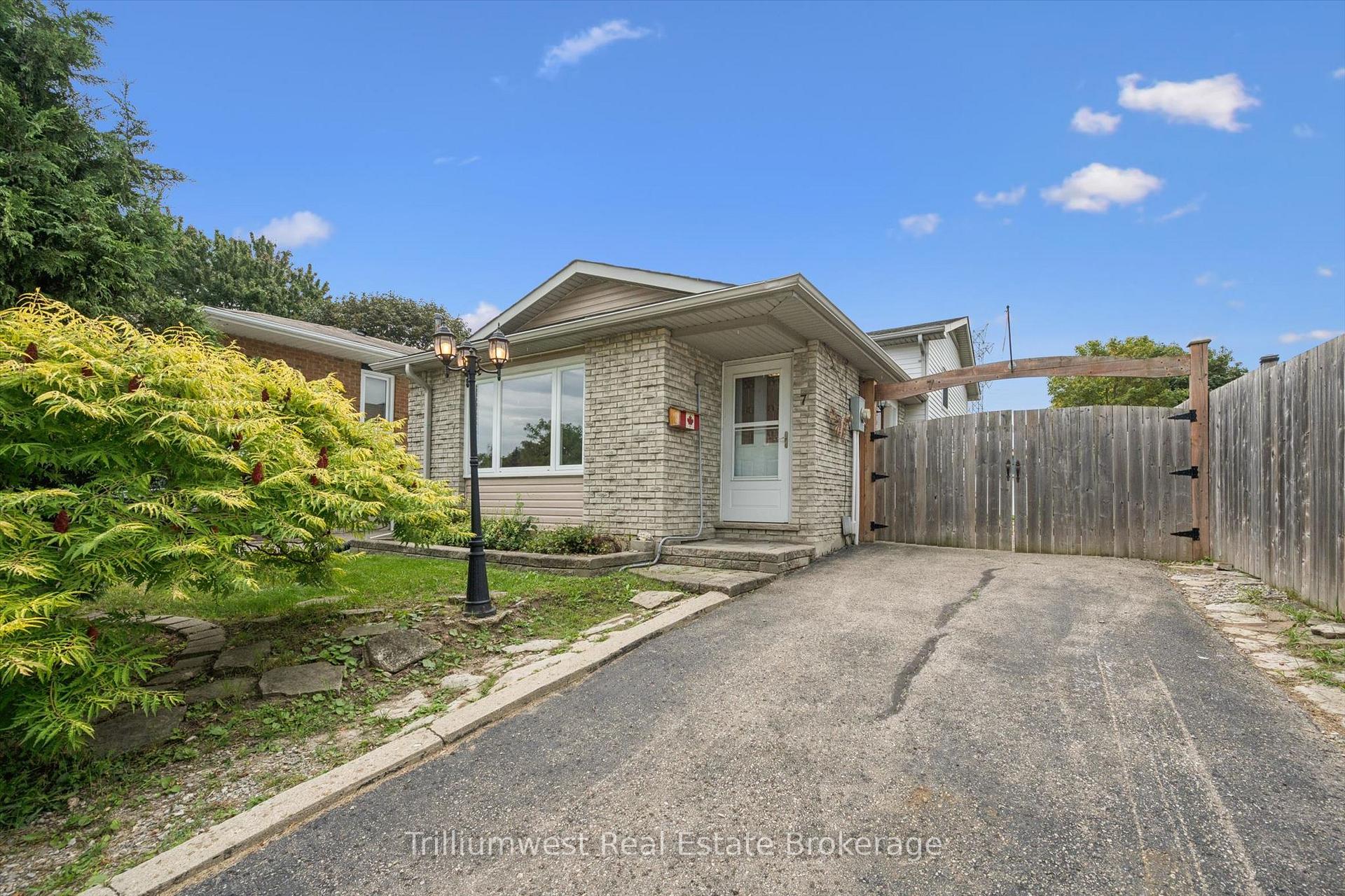 Photo 1 of 7 Homestead Place, Waterloo, Forest Heights — HOMEH