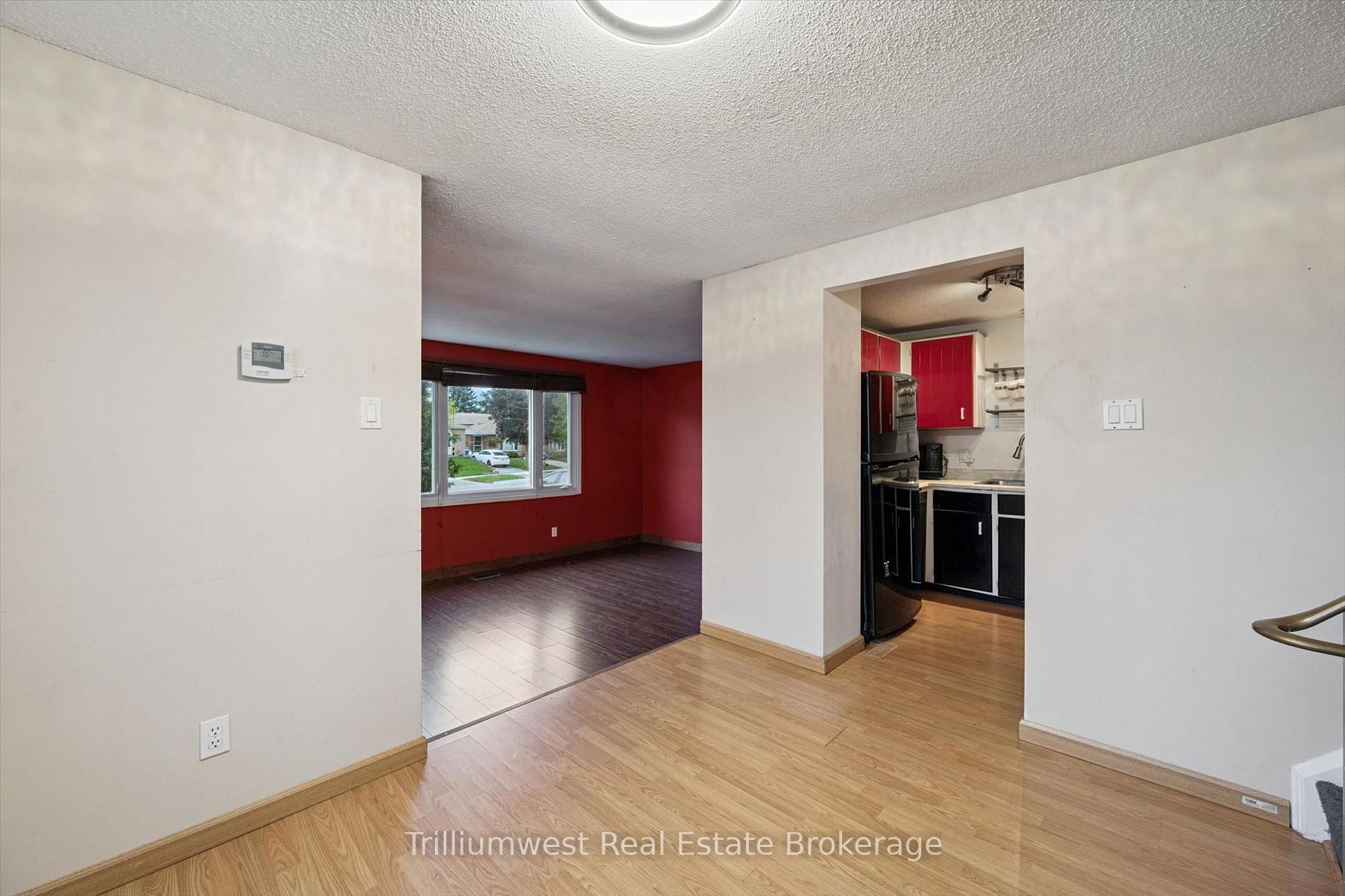 Photo 8 of 7 Homestead Place, Waterloo, Forest Heights — HOMEH