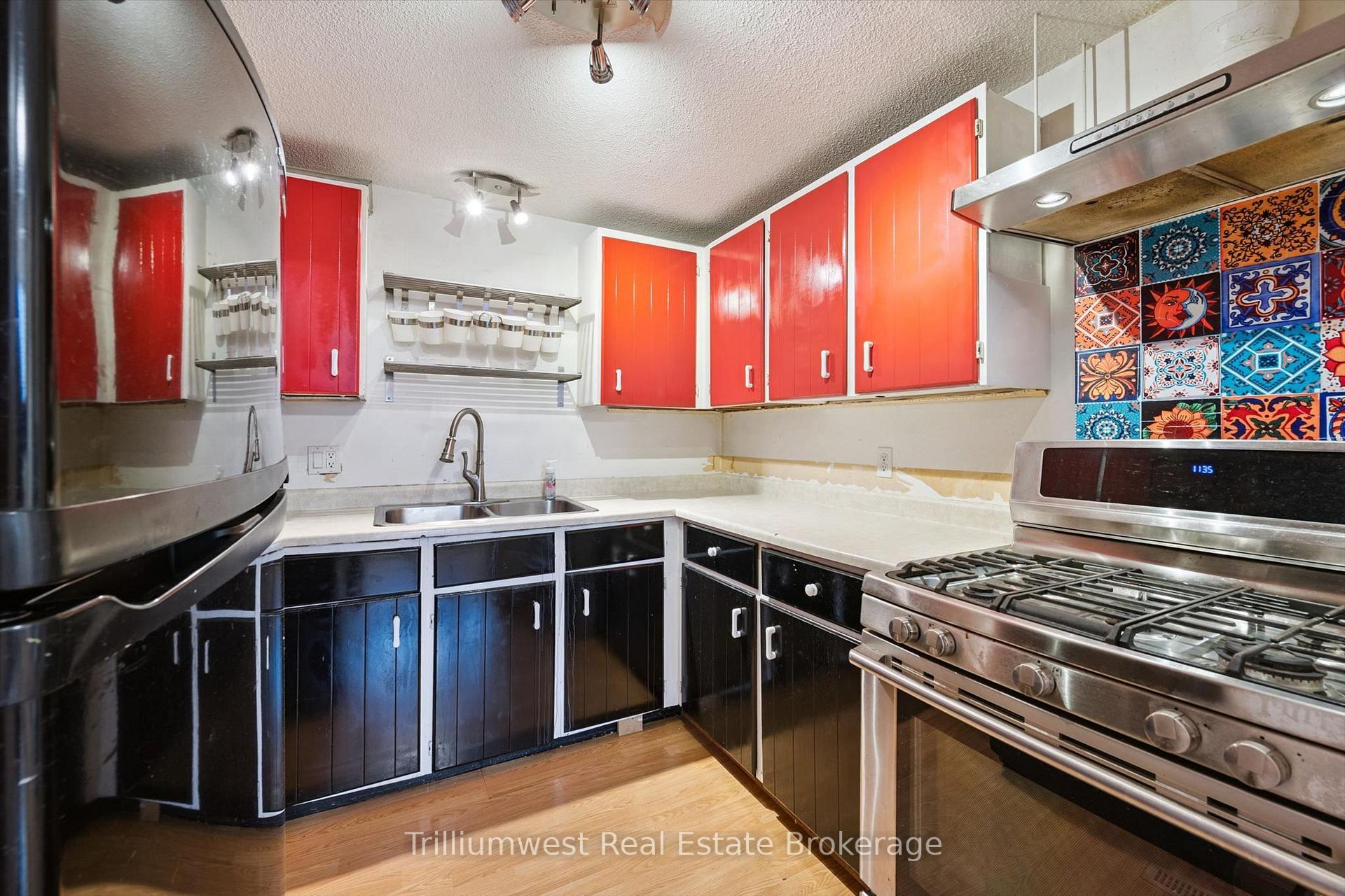 Photo 9 of 7 Homestead Place, Waterloo, Forest Heights — HOMEH