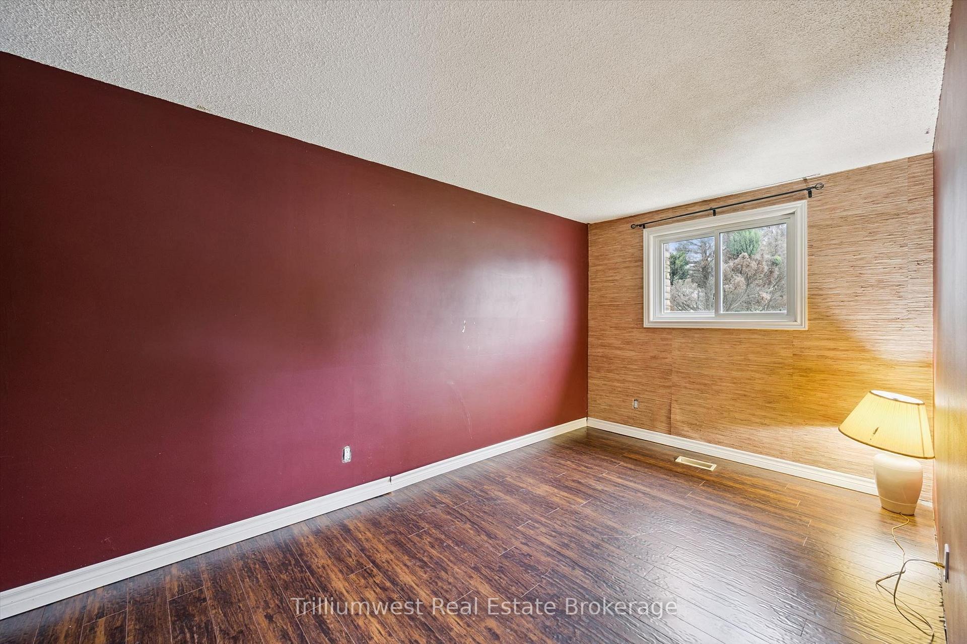 Photo 12 of 7 Homestead Place, Waterloo, Forest Heights — HOMEH