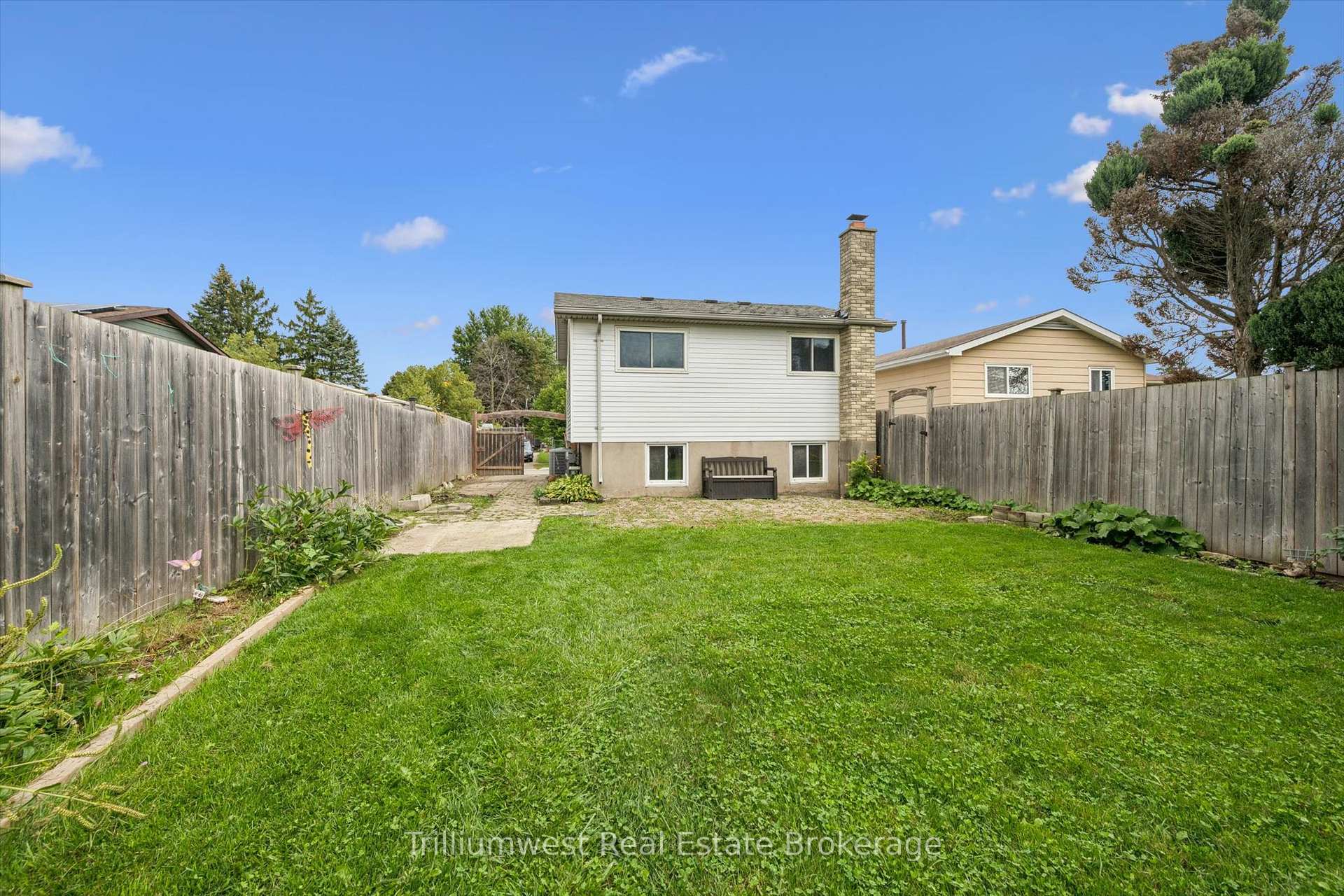 Photo 23 of 7 Homestead Place, Waterloo, Forest Heights — HOMEH