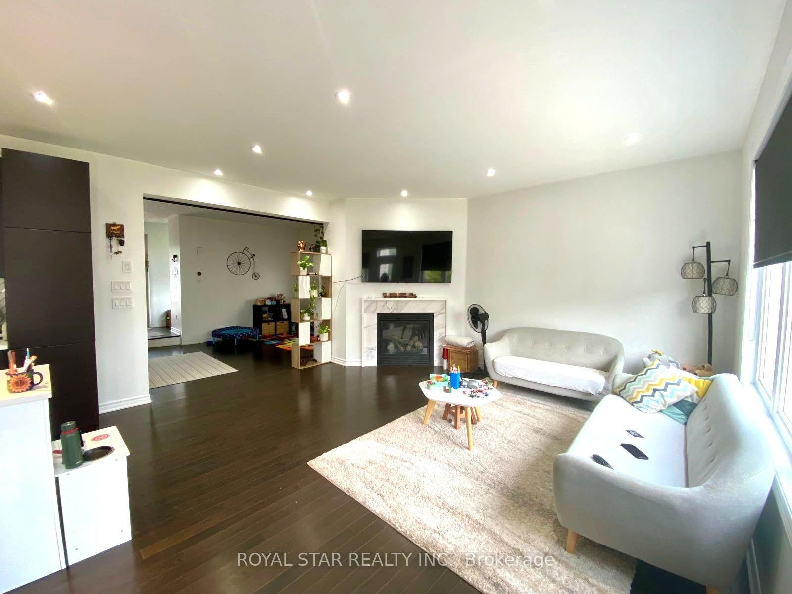 Photo 5 of 3046 Freshwater Way, Ottawa, Barrhaven - Half Moon Bay — HOMEH