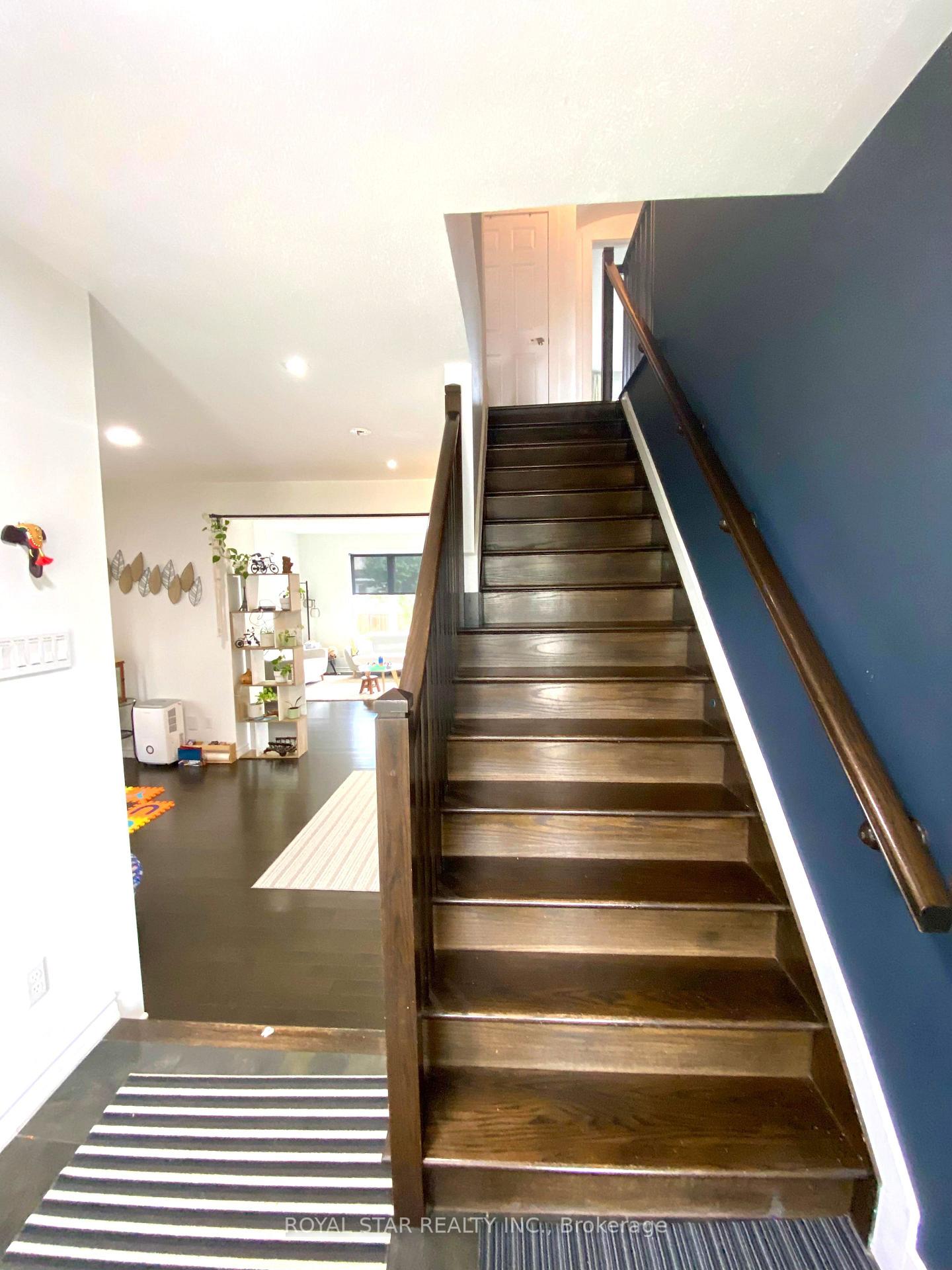 Photo 8 of 3046 Freshwater Way, Ottawa, Barrhaven - Half Moon Bay — HOMEH