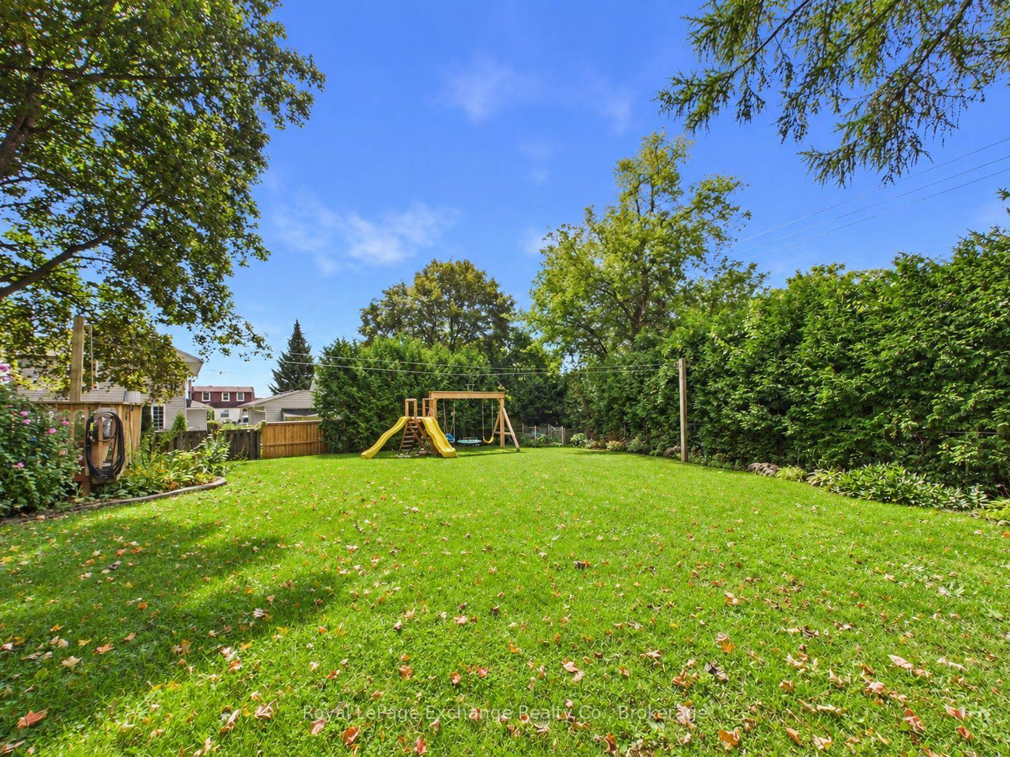 Photo 17 of 2 Regina Road, Huron East, Vanastra — HOMEH