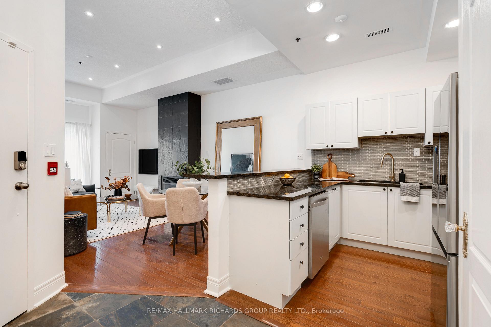 Photo 2 of Unit 101, 325 Kingston Road, Toronto, The Beaches — HOMEH