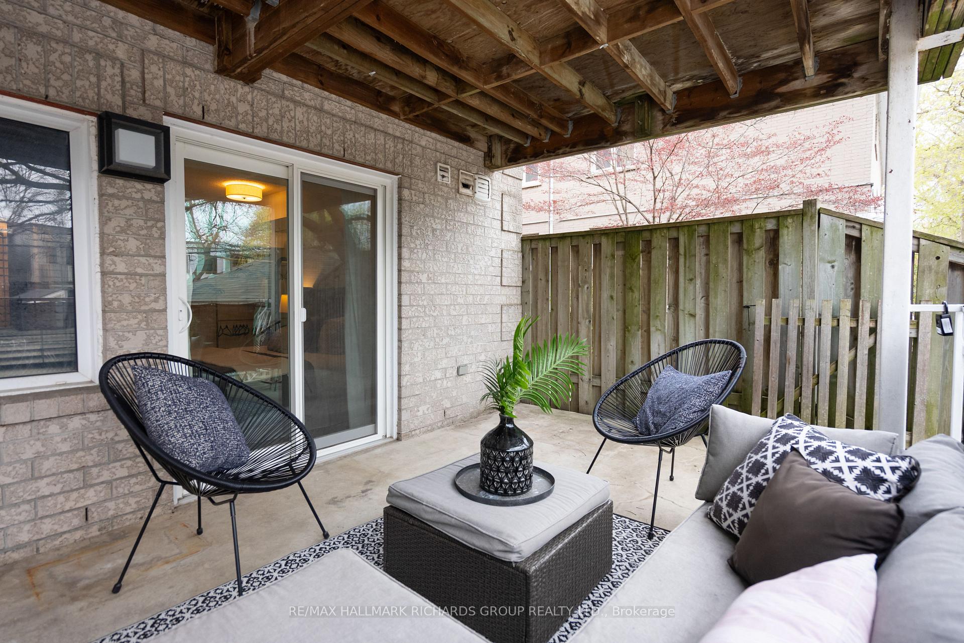 Photo 19 of Unit 101, 325 Kingston Road, Toronto, The Beaches — HOMEH