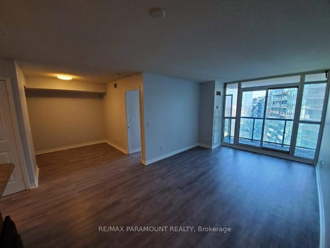 Photo 10 of Unit 3803, 19 Grand Trunk Crescent, Toronto, Waterfront Communities — HOMEH