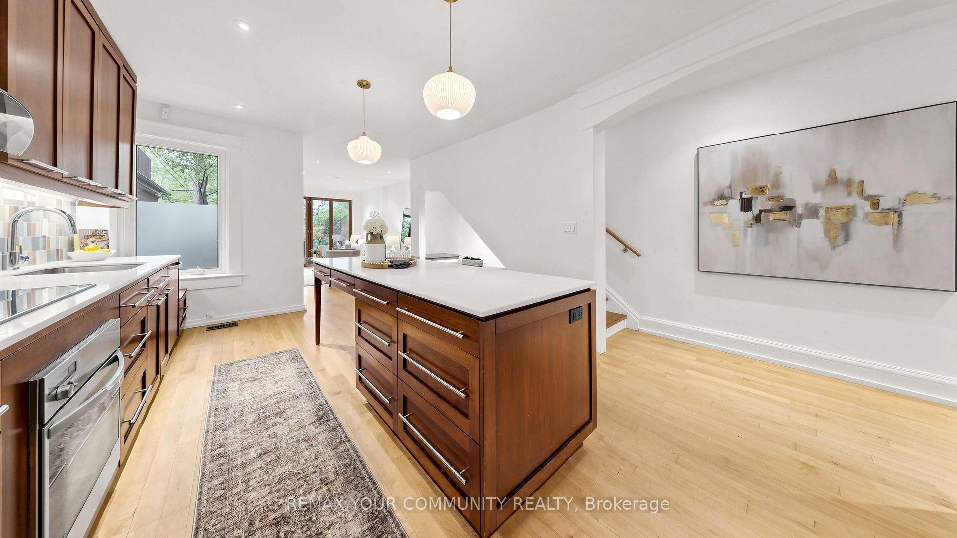 Photo 11 of 104 Wells Street, Toronto, The Annex — HOMEH