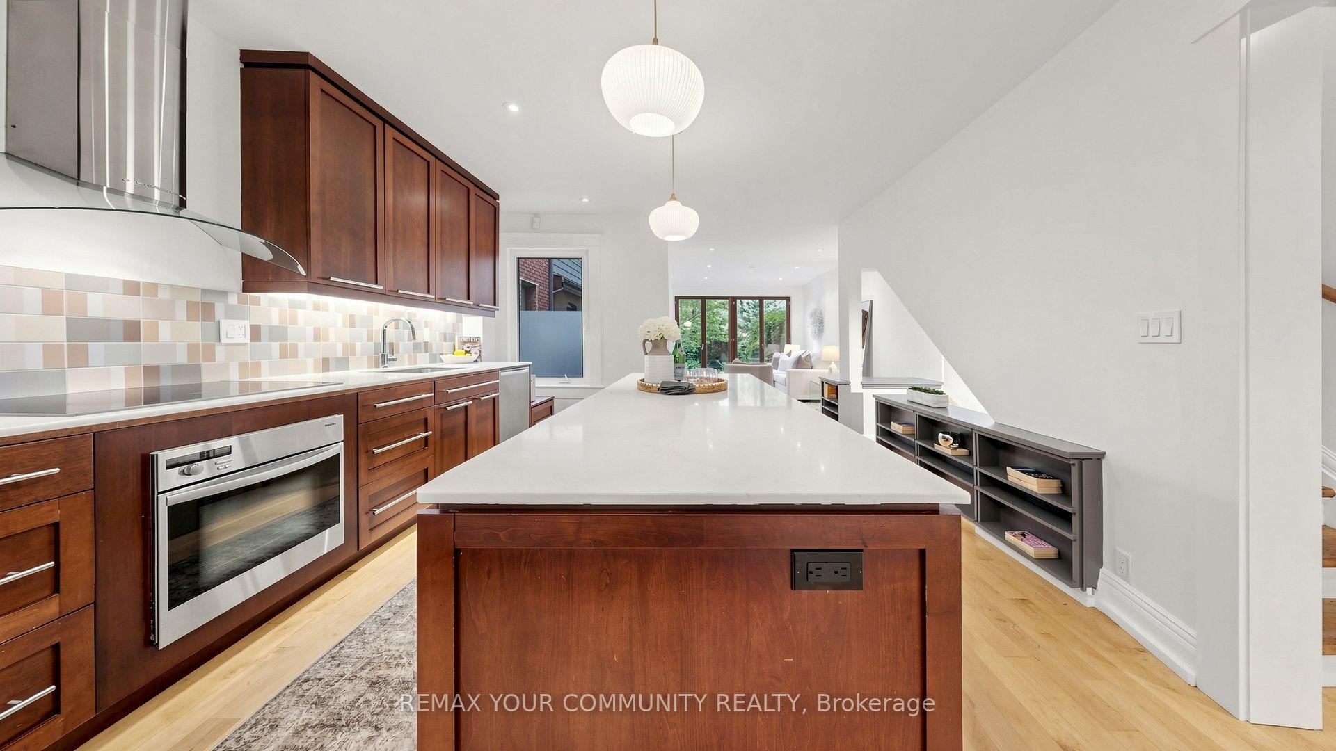 Photo 13 of 104 Wells Street, Toronto, The Annex — HOMEH