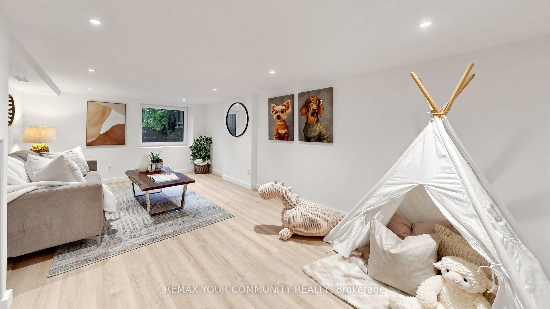 Photo 36 of 104 Wells Street, Toronto, The Annex — HOMEH