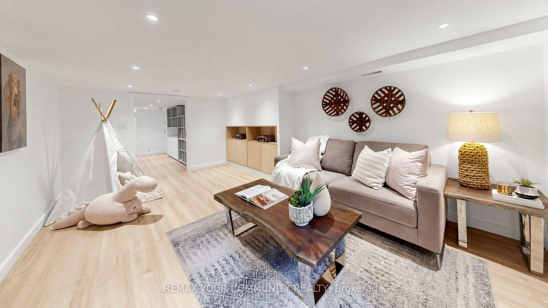 Photo 39 of 104 Wells Street, Toronto, The Annex — HOMEH