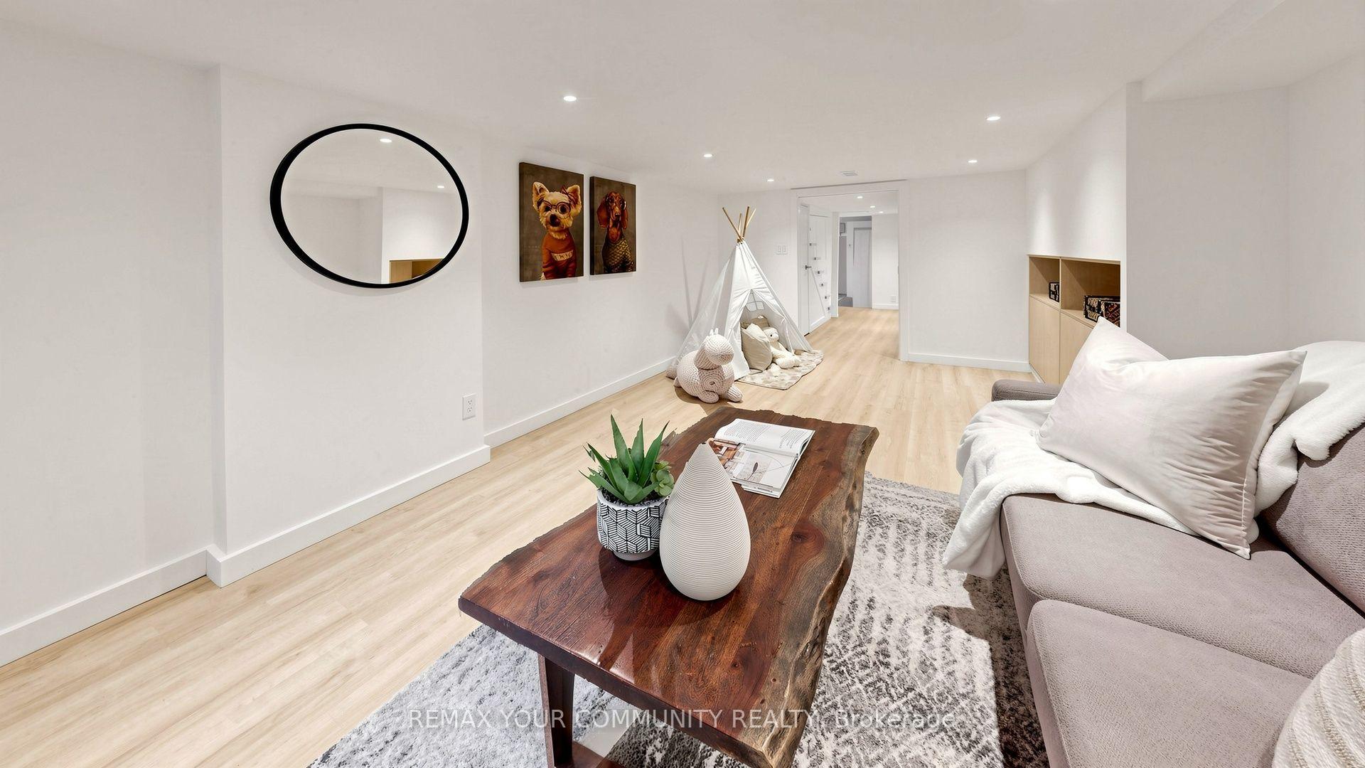 Photo 40 of 104 Wells Street, Toronto, The Annex — HOMEH