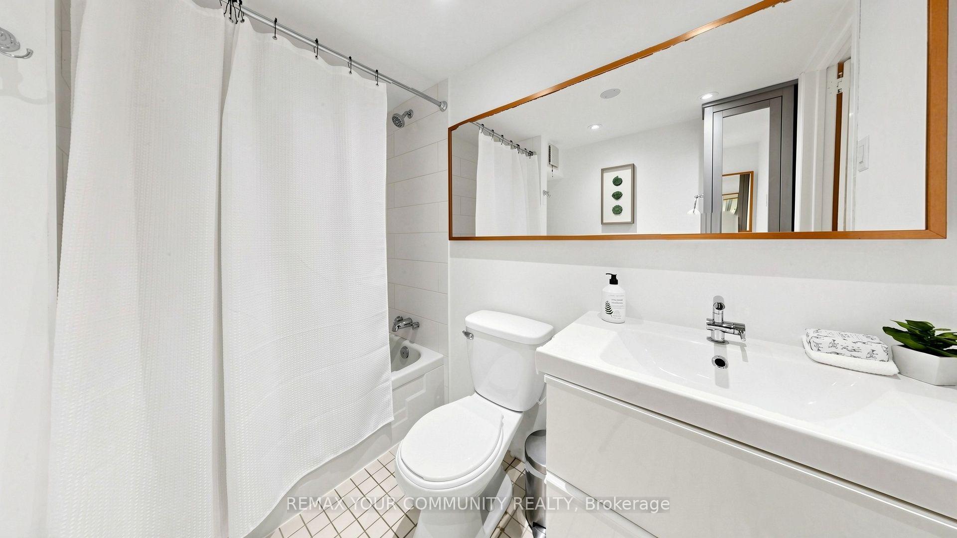 Photo 41 of 104 Wells Street, Toronto, The Annex — HOMEH