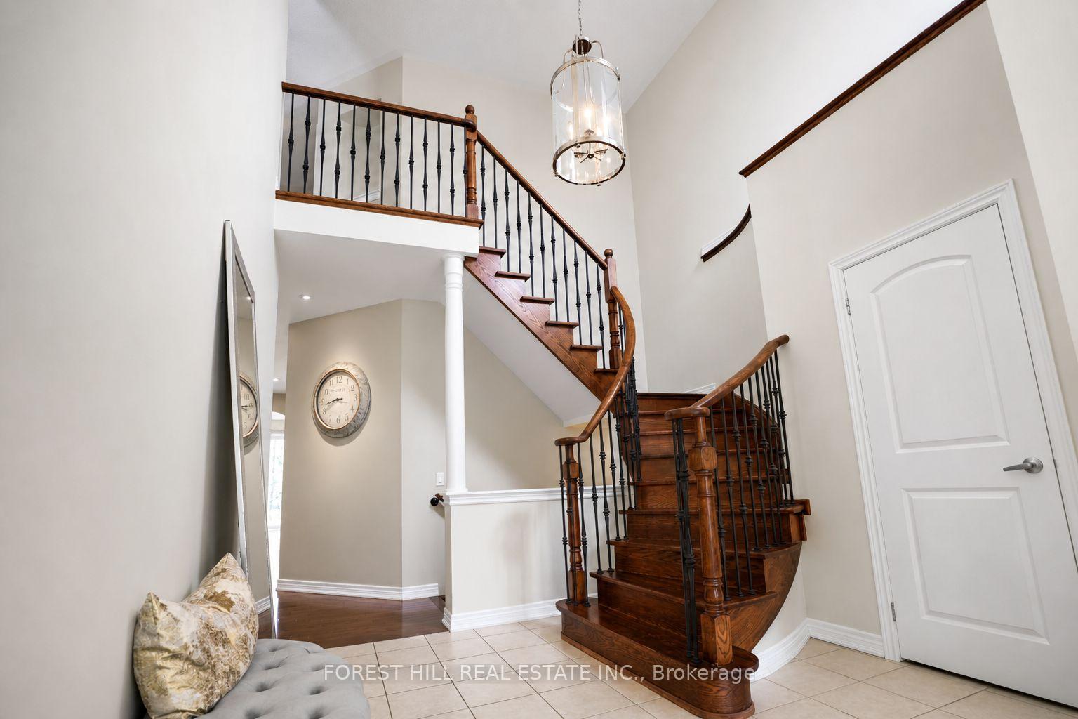 Photo 5 of 22 Mccombe Lane, Vaughan, Patterson — HOMEH