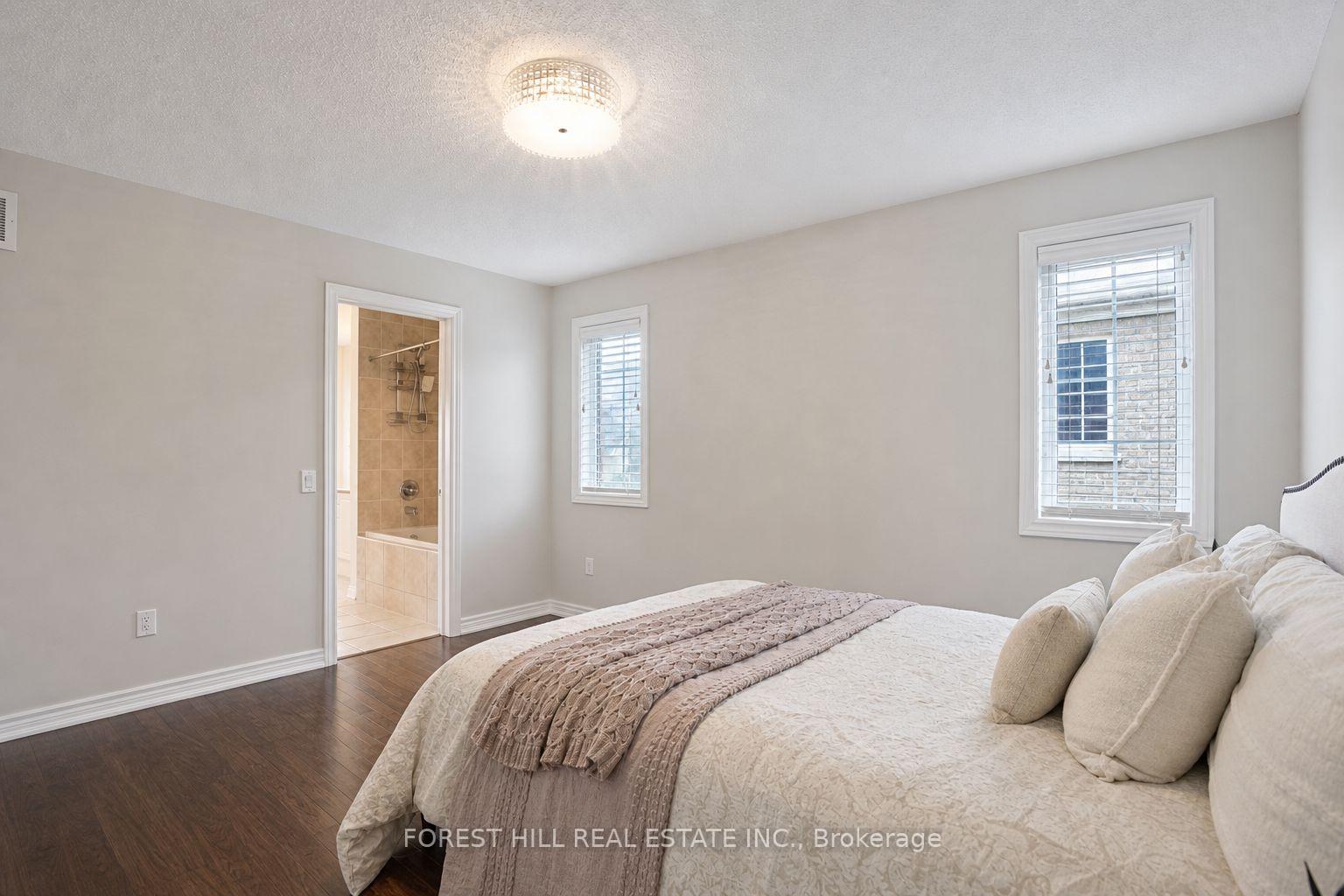 Photo 32 of 22 Mccombe Lane, Vaughan, Patterson — HOMEH