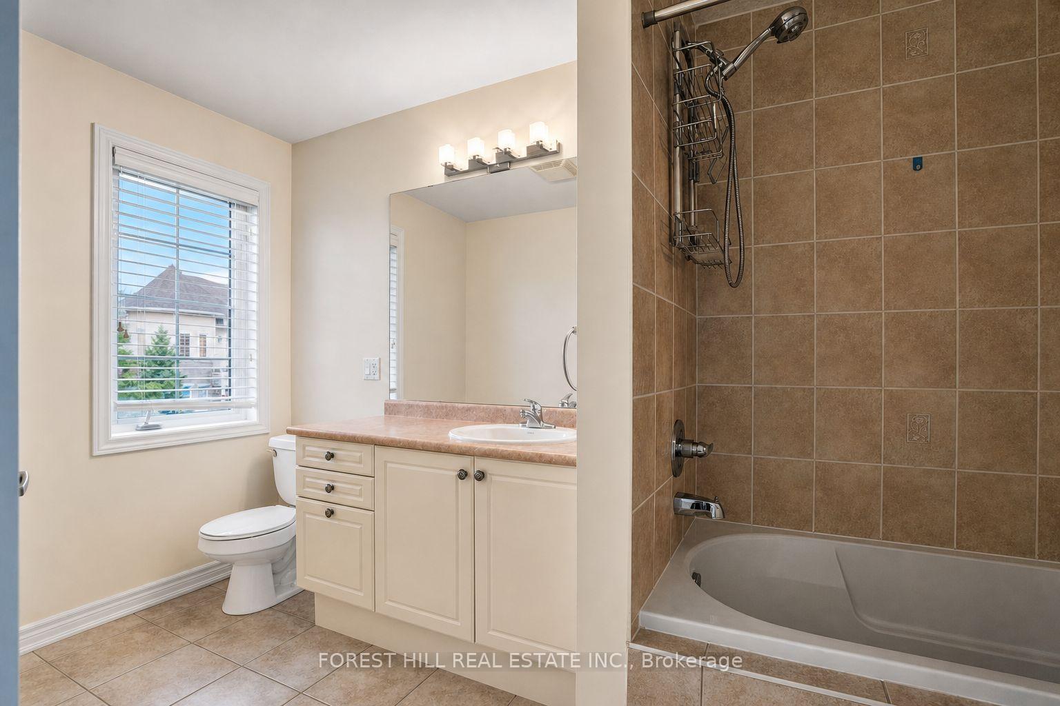 Photo 34 of 22 Mccombe Lane, Vaughan, Patterson — HOMEH