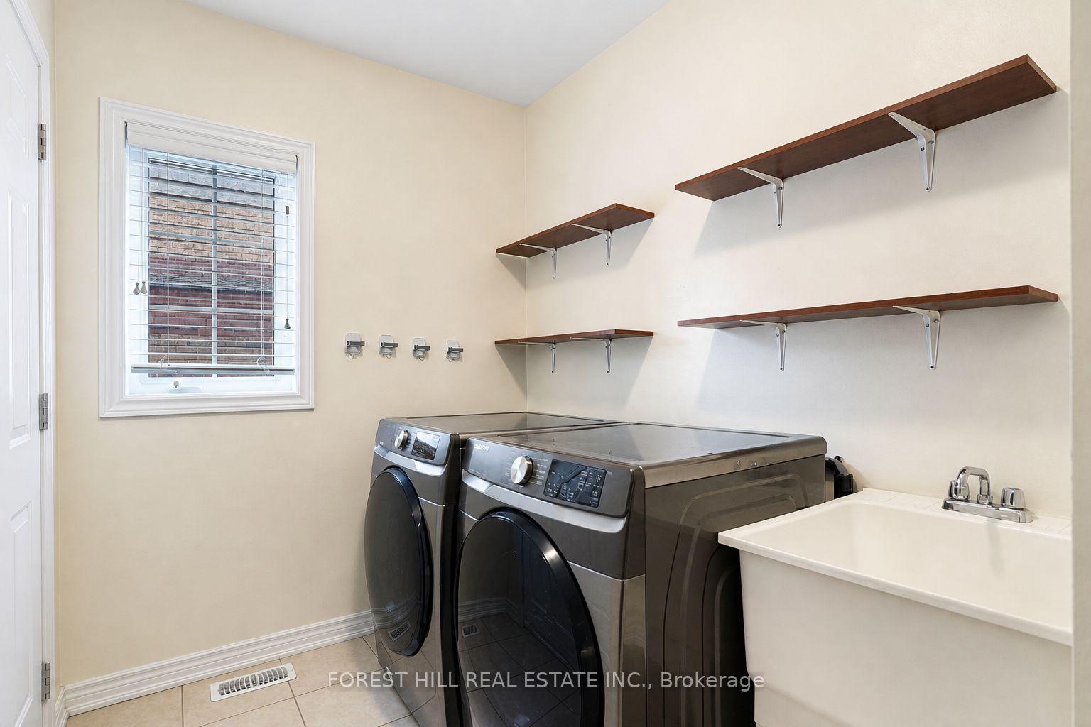 Photo 41 of 22 Mccombe Lane, Vaughan, Patterson — HOMEH