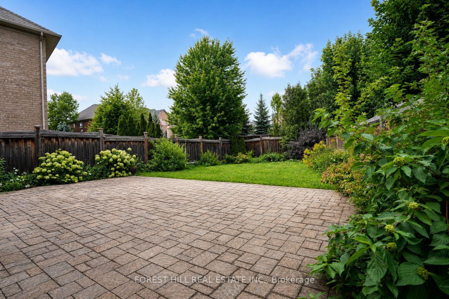 Photo 44 of 22 Mccombe Lane, Vaughan, Patterson — HOMEH