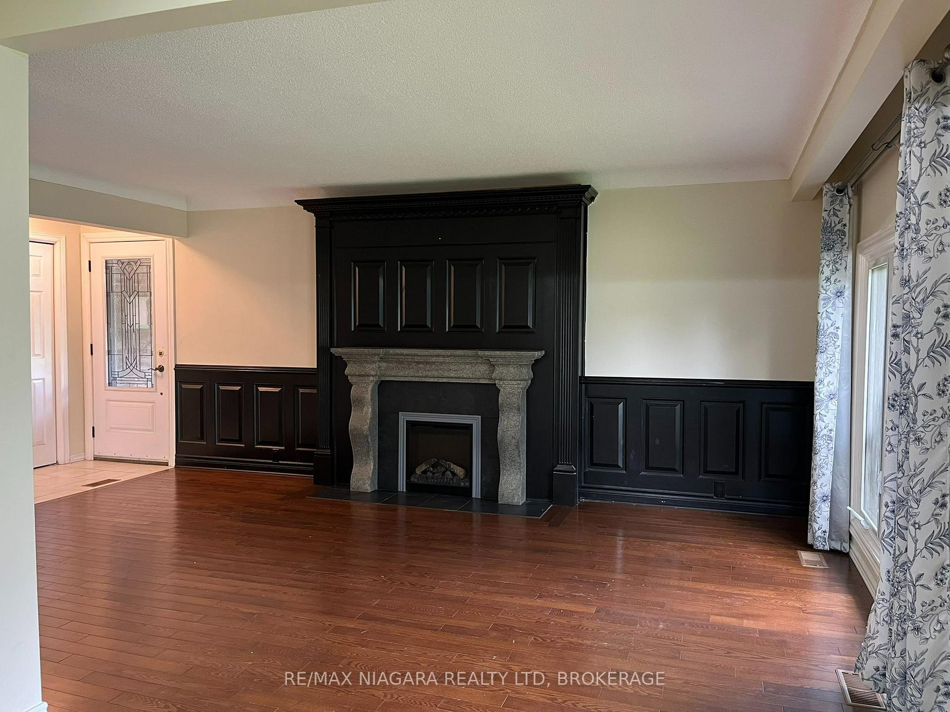 Photo 11 of 71 Glenayr Place, Welland, N. Welland — HOMEH